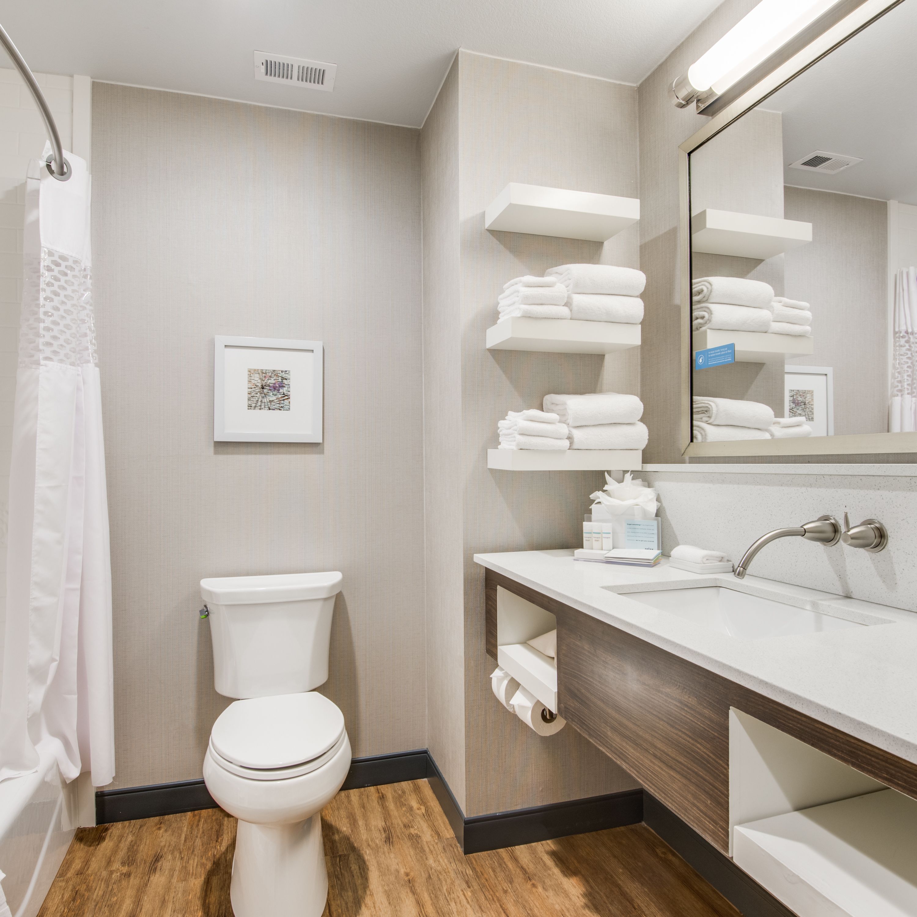 Hampton Inn & Suites Dallas Ft Worth Airport South Hampton Inn & Suites Dallas Ft Worth Airport South