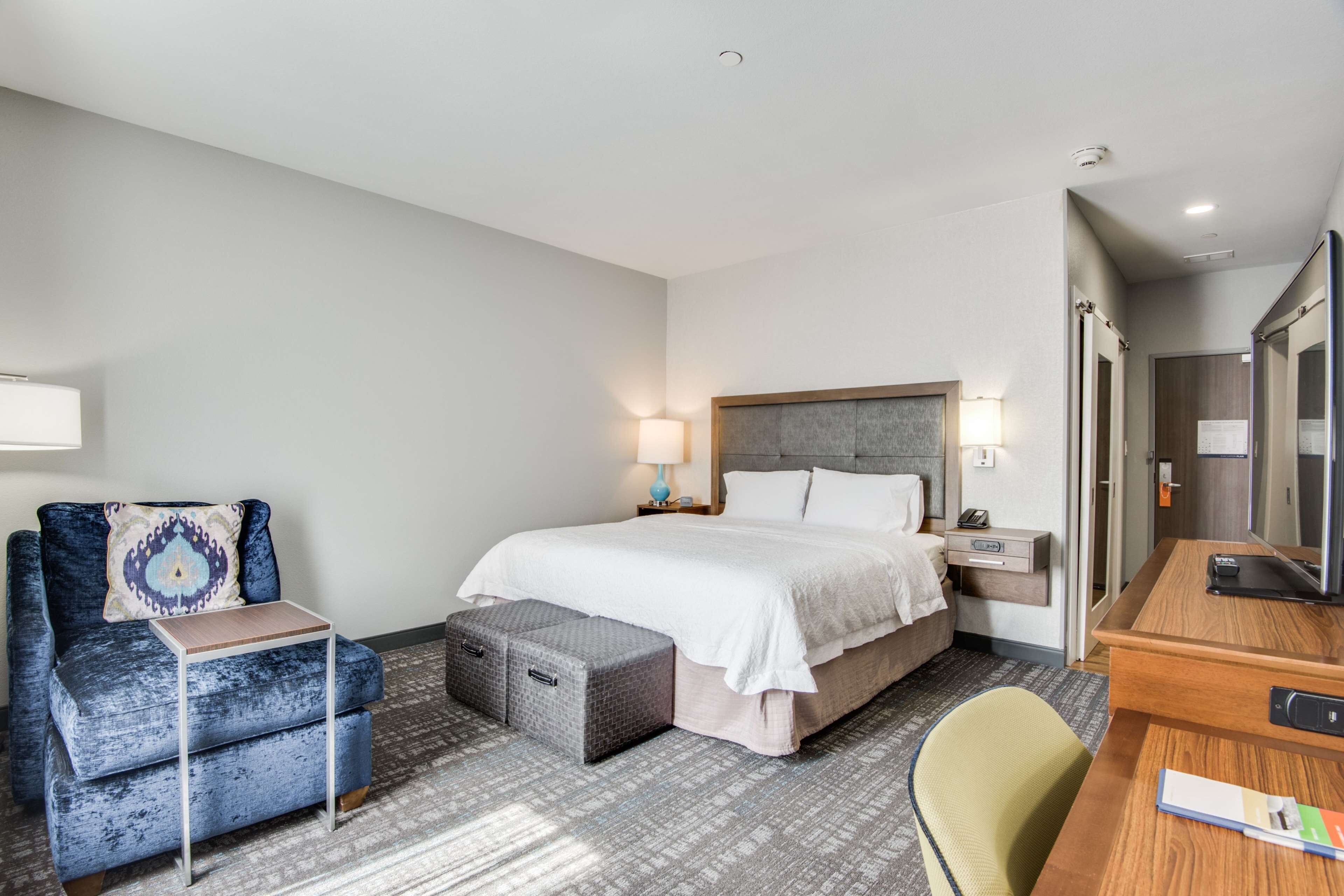 Hampton Inn & Suites Dallas Ft Worth Airport South Hampton Inn & Suites Dallas Ft Worth Airport South