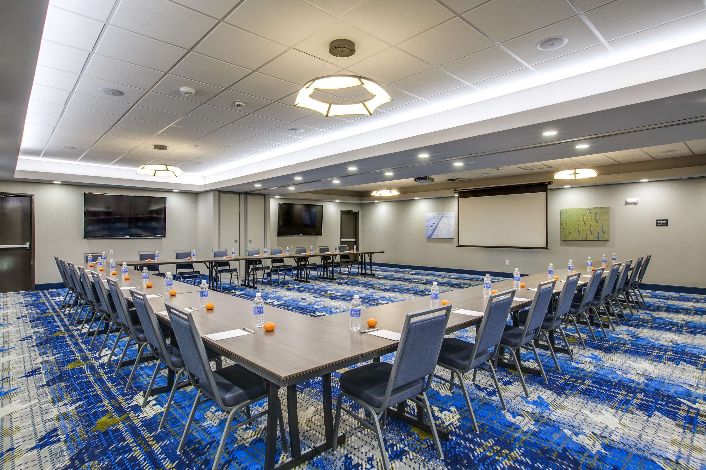Hampton Inn & Suites Dallas Ft Worth Airport South Hampton Inn & Suites Dallas Ft Worth Airport South