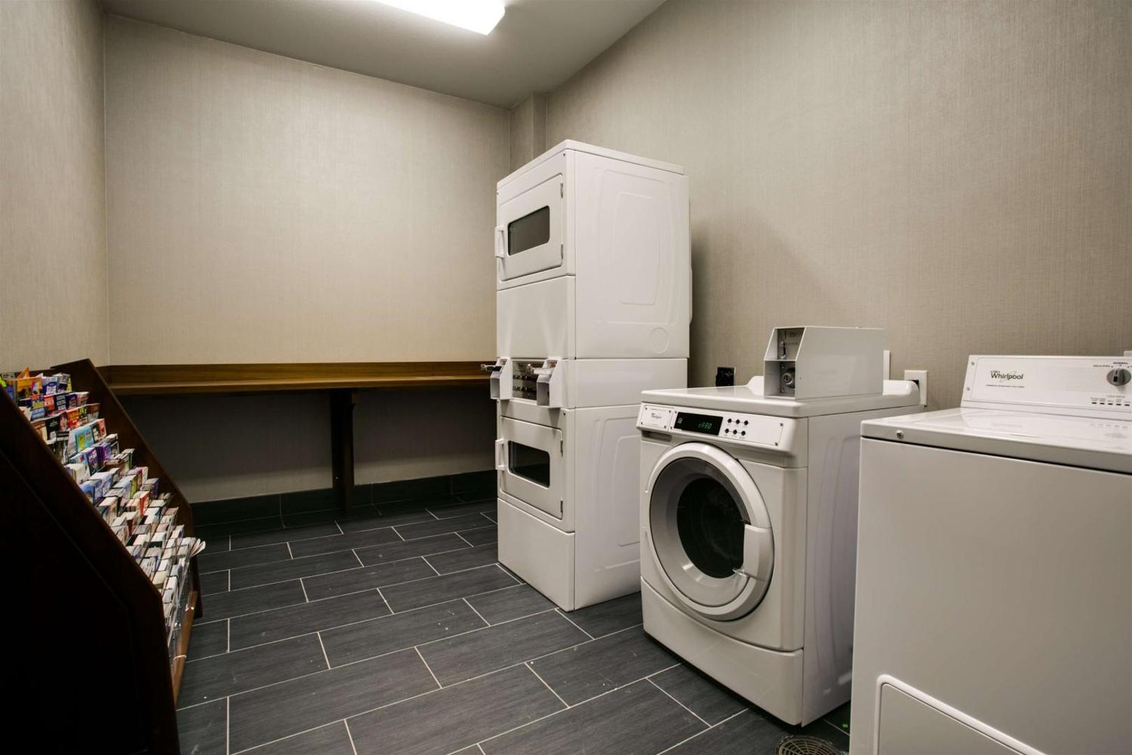 Hampton Inn & Suites Dallas Ft Worth Airport South Hampton Inn & Suites Dallas Ft Worth Airport South