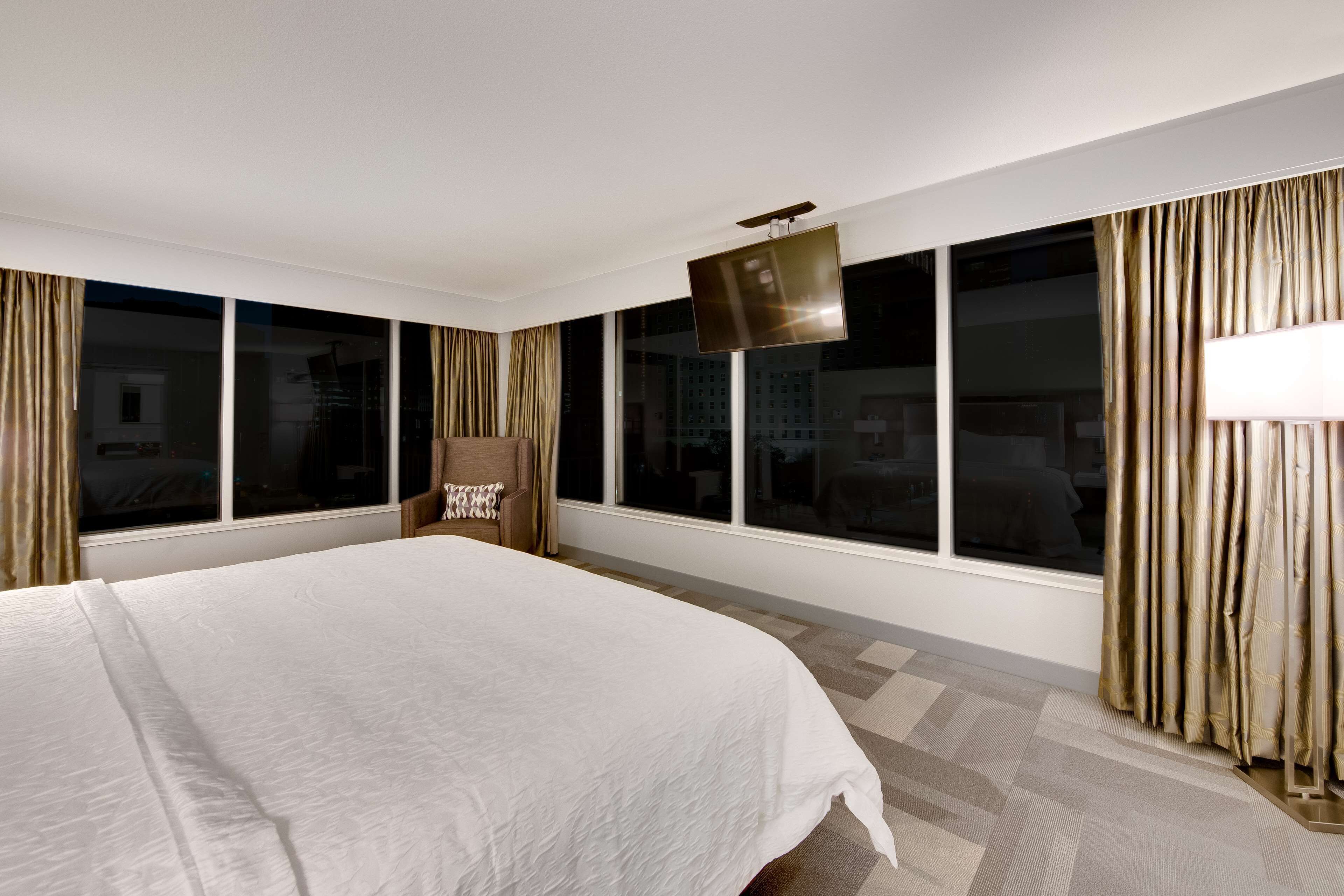 Hampton Inn & Suites Fort Worth Downtown Hampton Inn & Suites Fort Worth Downtown