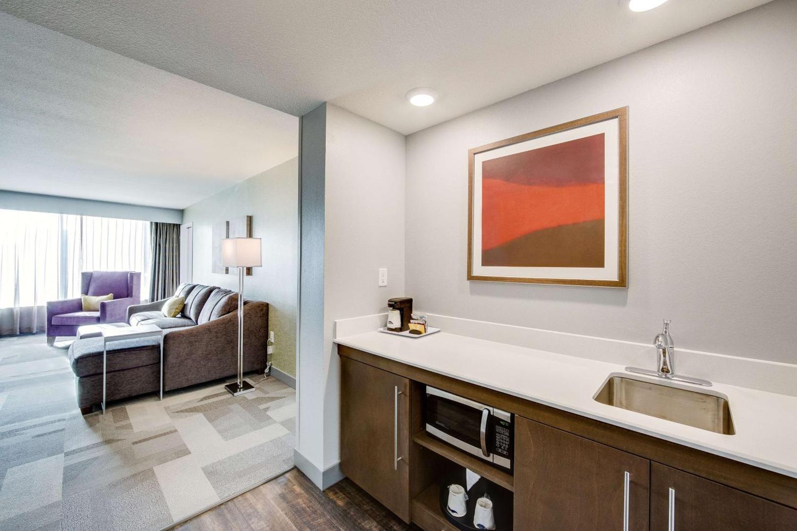 Hampton Inn & Suites Fort Worth Downtown Hampton Inn & Suites Fort Worth Downtown