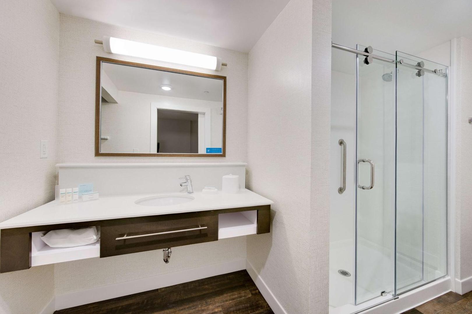 Hampton Inn & Suites Fort Worth Downtown Hampton Inn & Suites Fort Worth Downtown