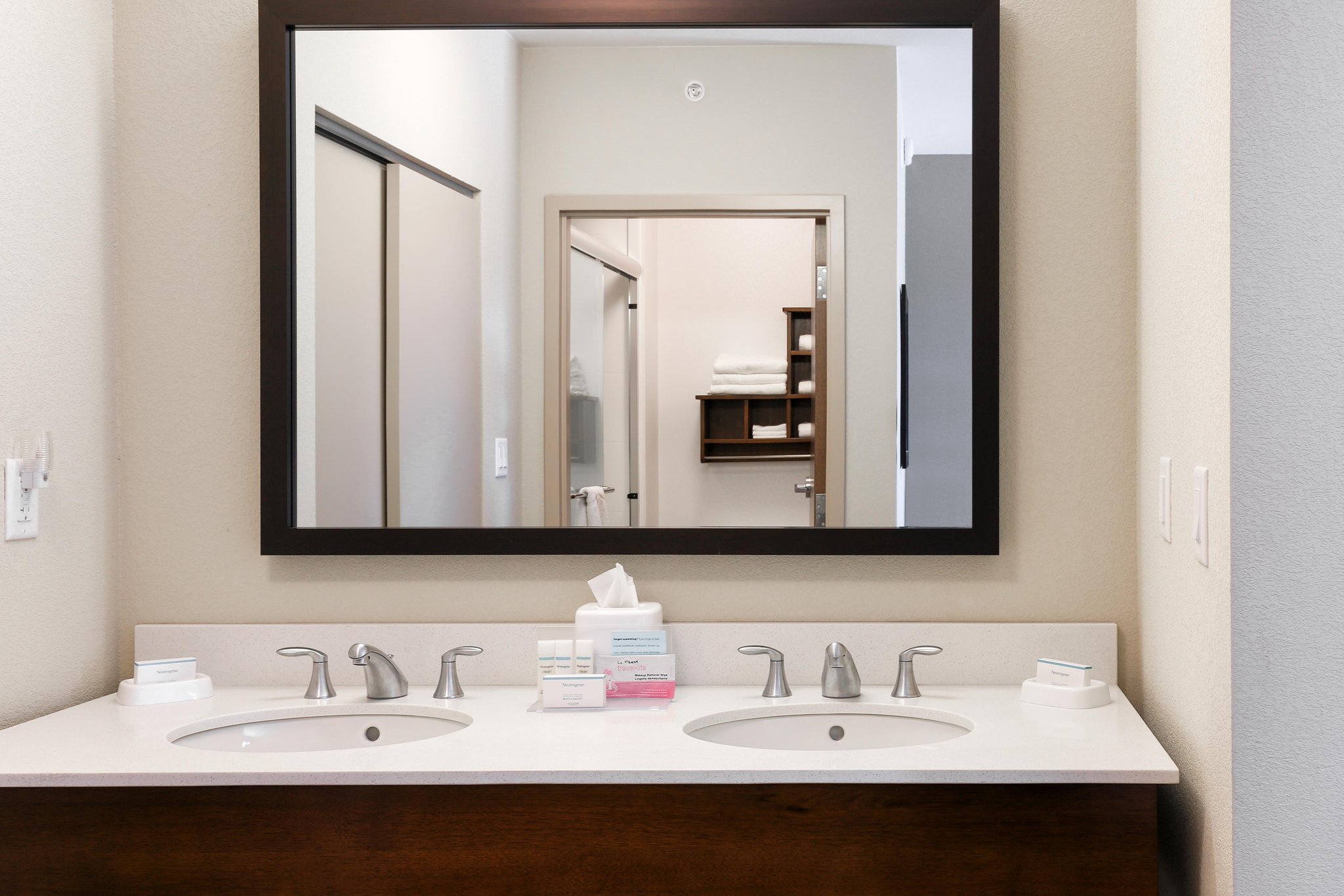 Hampton Inn & Suites Dallas/Frisco North-Fieldhouse USA Hampton Inn & Suites Dallas/Frisco North-Fieldhouse USA
