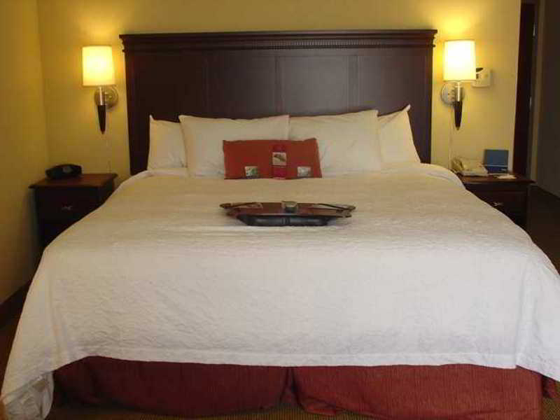Hampton Inn & Suites Gainesville Hampton Inn & Suites Gainesville