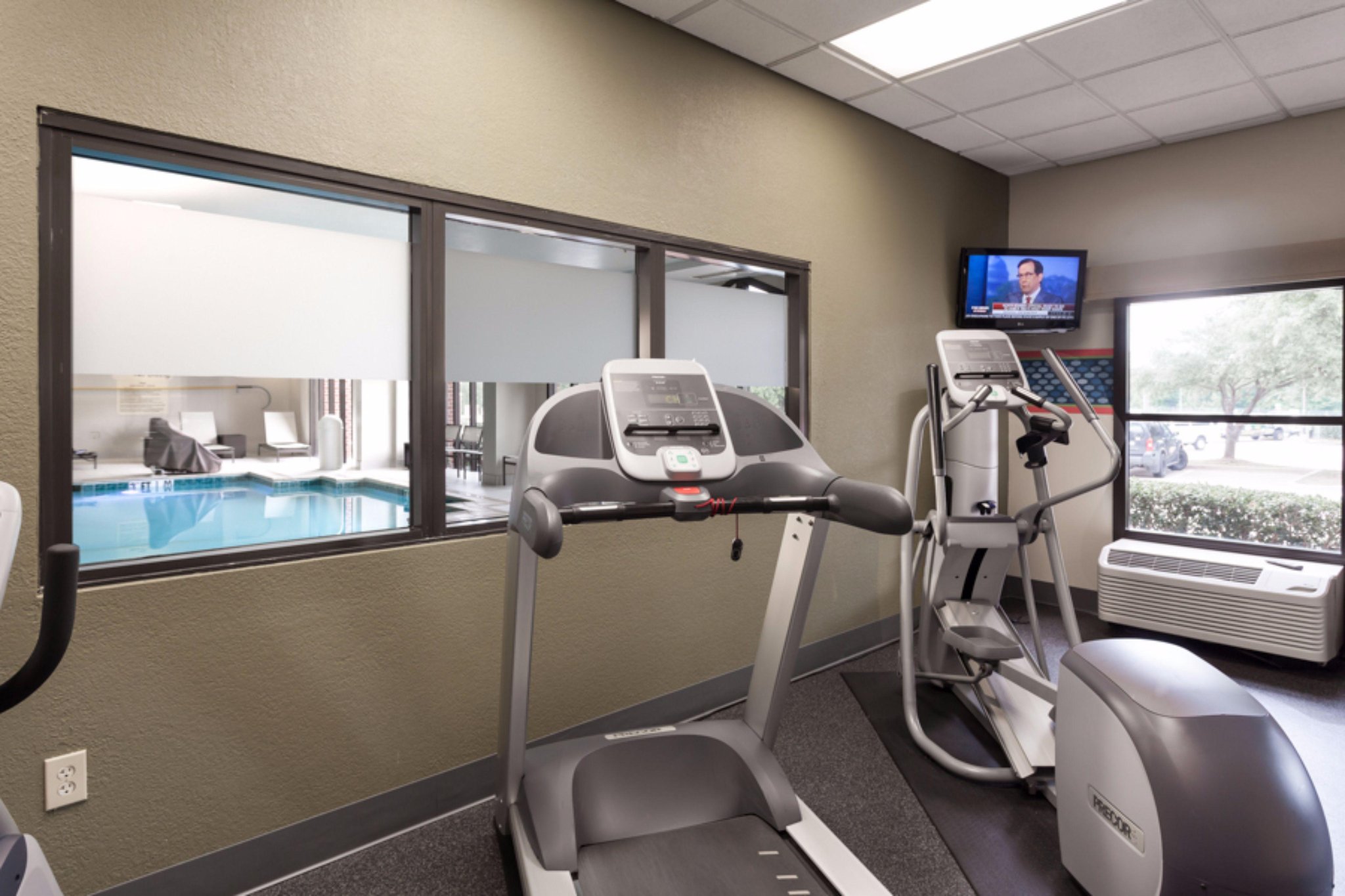 Hampton Inn & Suites DFW Airport Hampton Inn & Suites DFW Airport