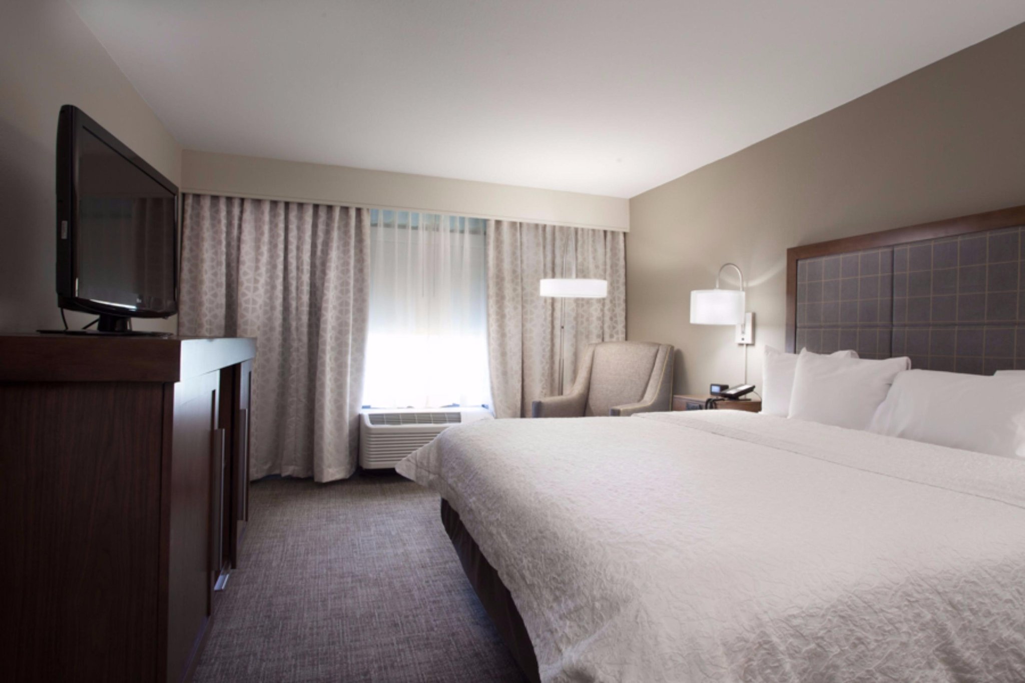 Hampton Inn & Suites DFW Airport Hampton Inn & Suites DFW Airport