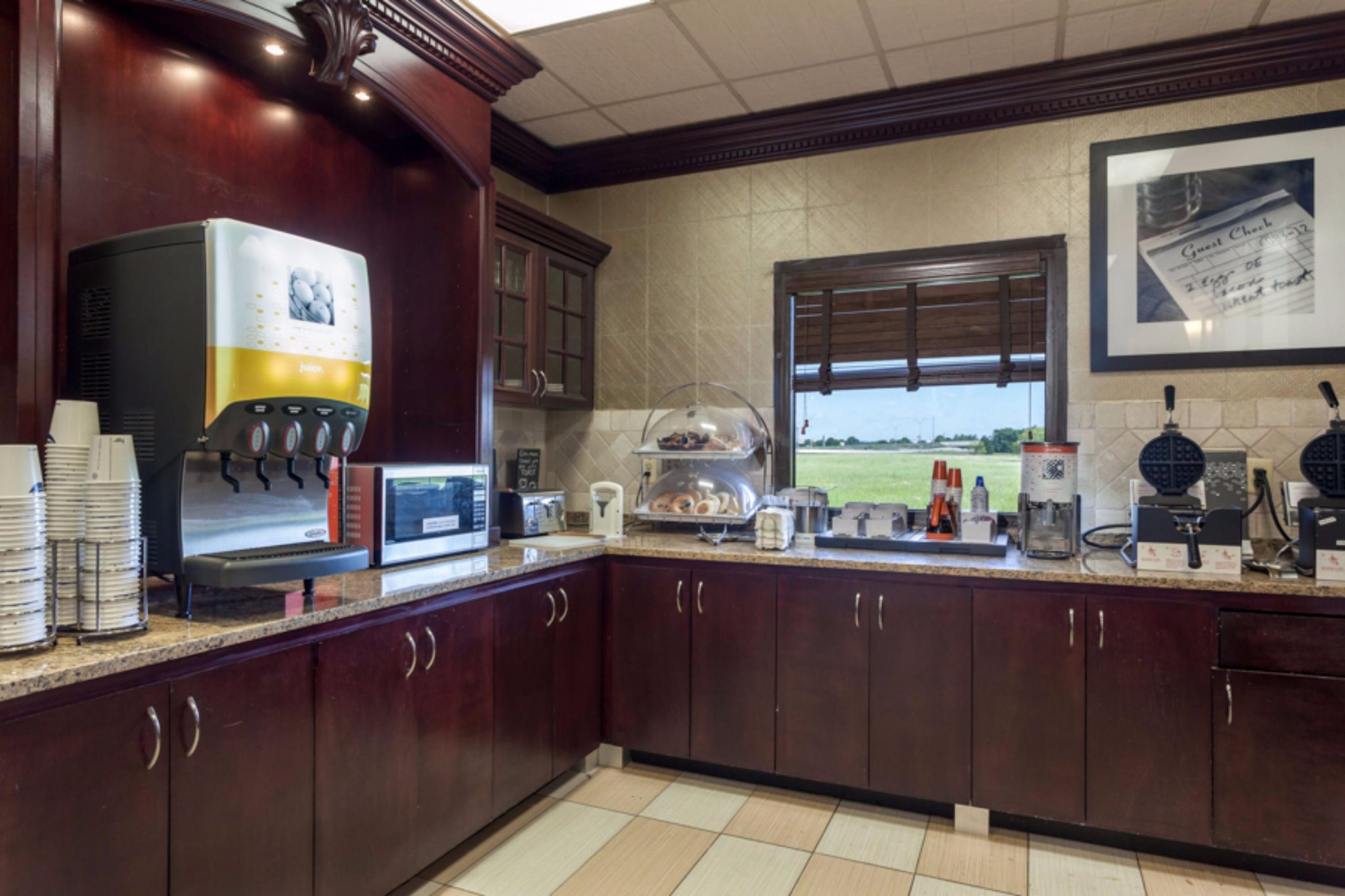 Hampton Inn & Suites DFW Airport Hampton Inn & Suites DFW Airport