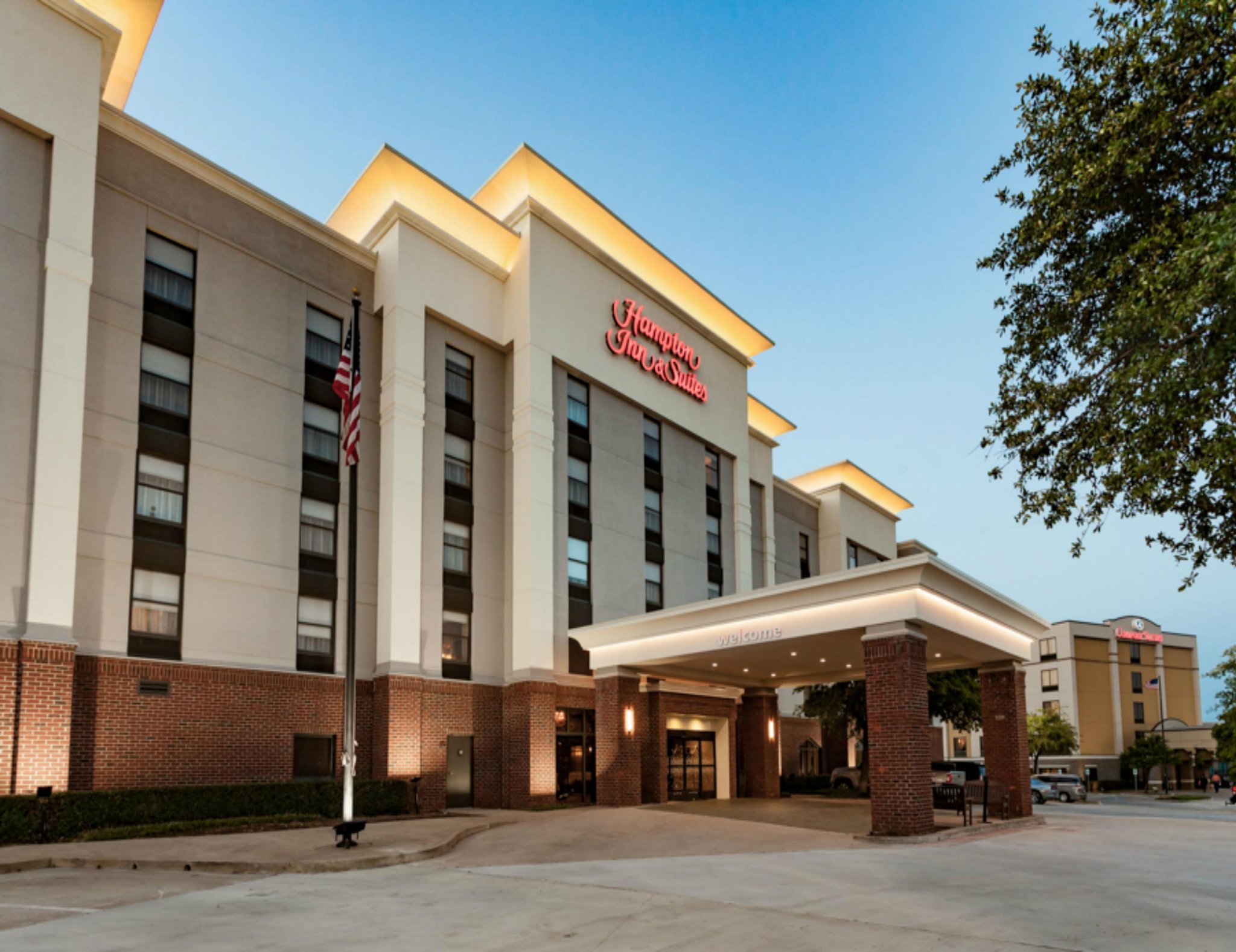 Hampton Inn & Suites DFW Airport Hampton Inn & Suites DFW Airport