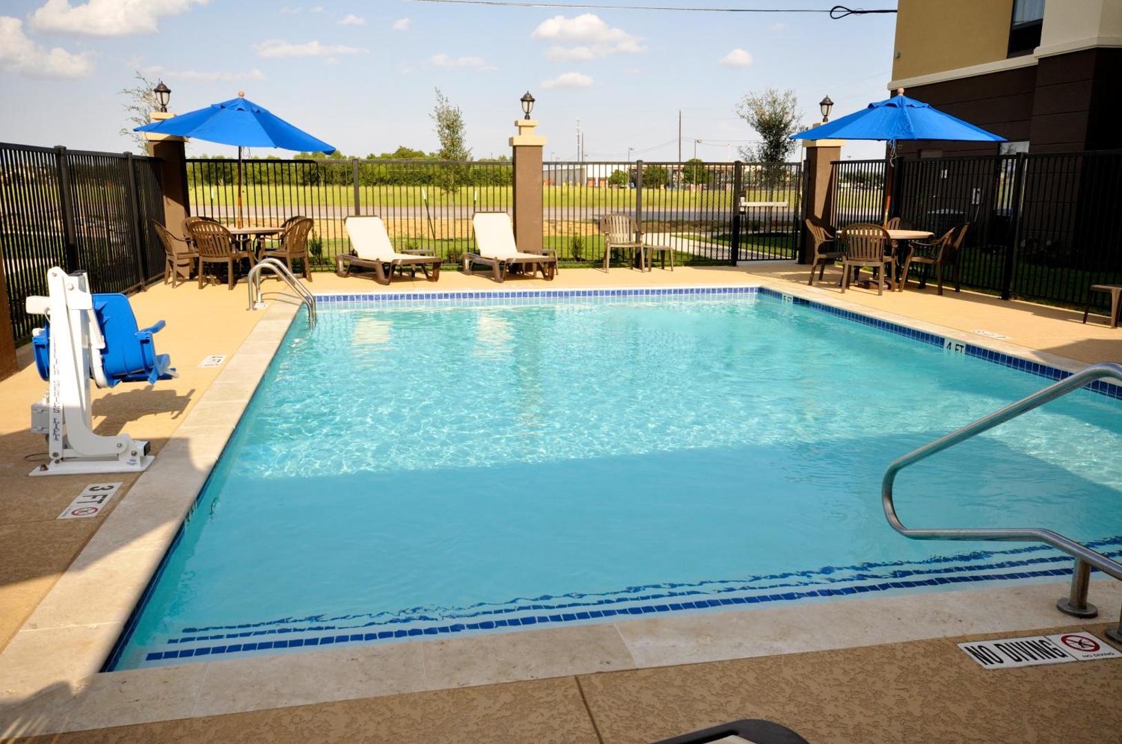 Hampton Inn & Suites Hutto Hampton Inn & Suites Hutto