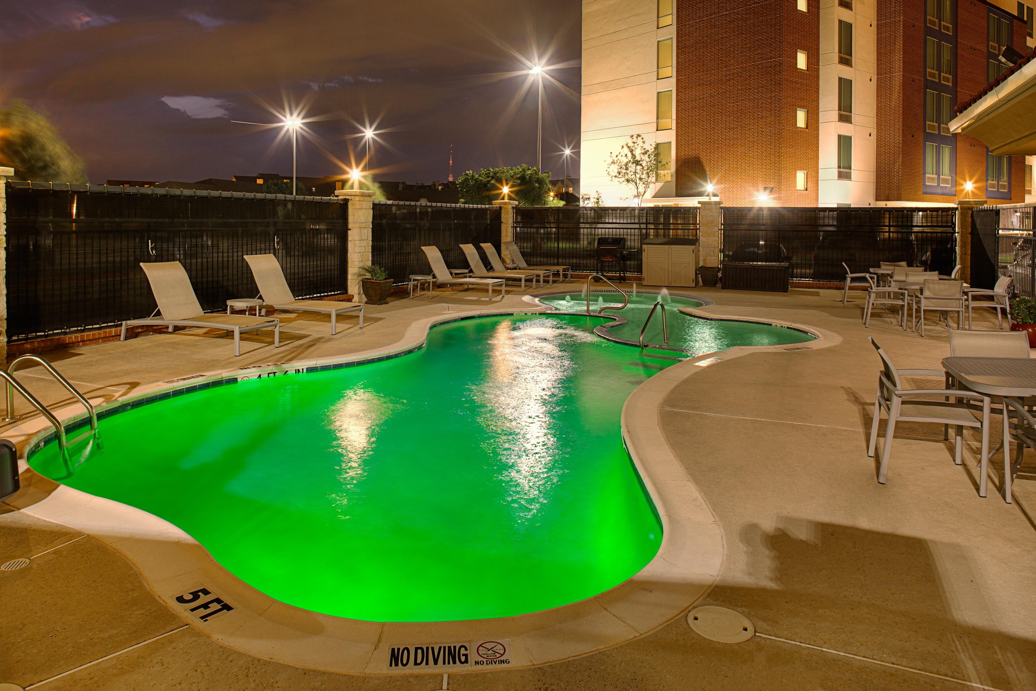 Hampton Inn and Suites Dallas/Lewisville-Vista Ridge Mall Hampton Inn and Suites Dallas/Lewisville-Vista Ridge Mall