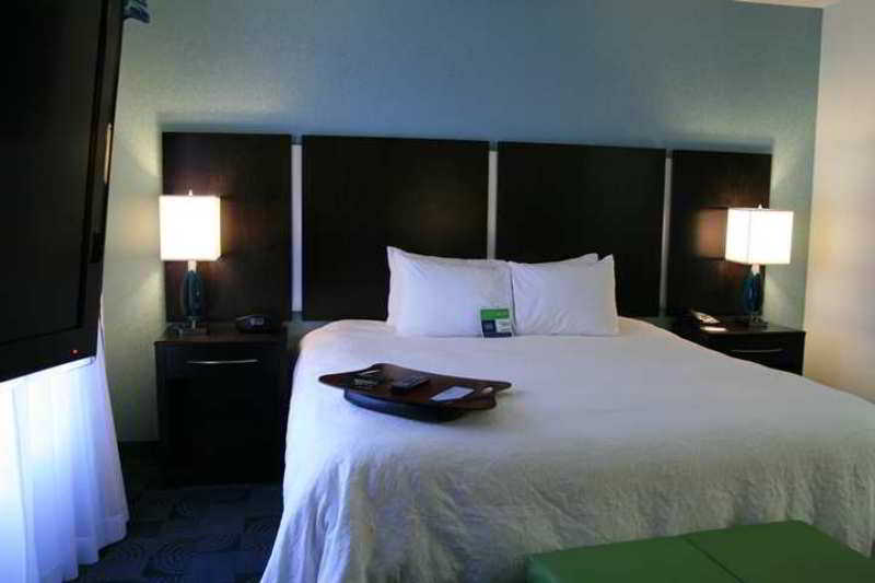 Hampton Inn and Suites Dallas/Lewisville-Vista Ridge Mall Hampton Inn and Suites Dallas/Lewisville-Vista Ridge Mall