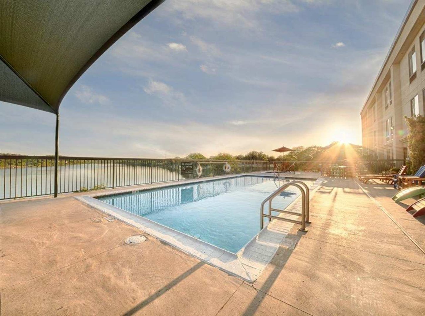 Hidden Falls Inn at Lake Marble Falls Hidden Falls Inn at Lake Marble Falls