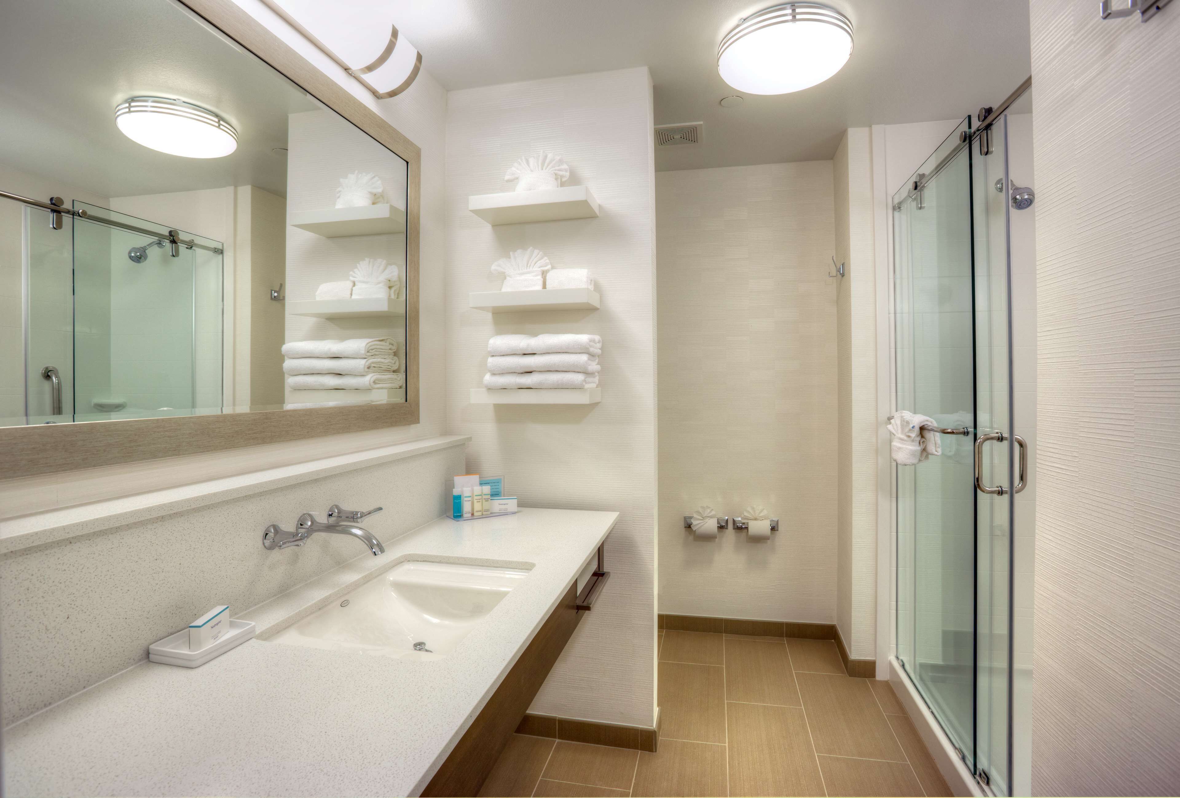 Hampton Inn & Suites Dallas/Plano-East Hampton Inn & Suites Dallas/Plano-East