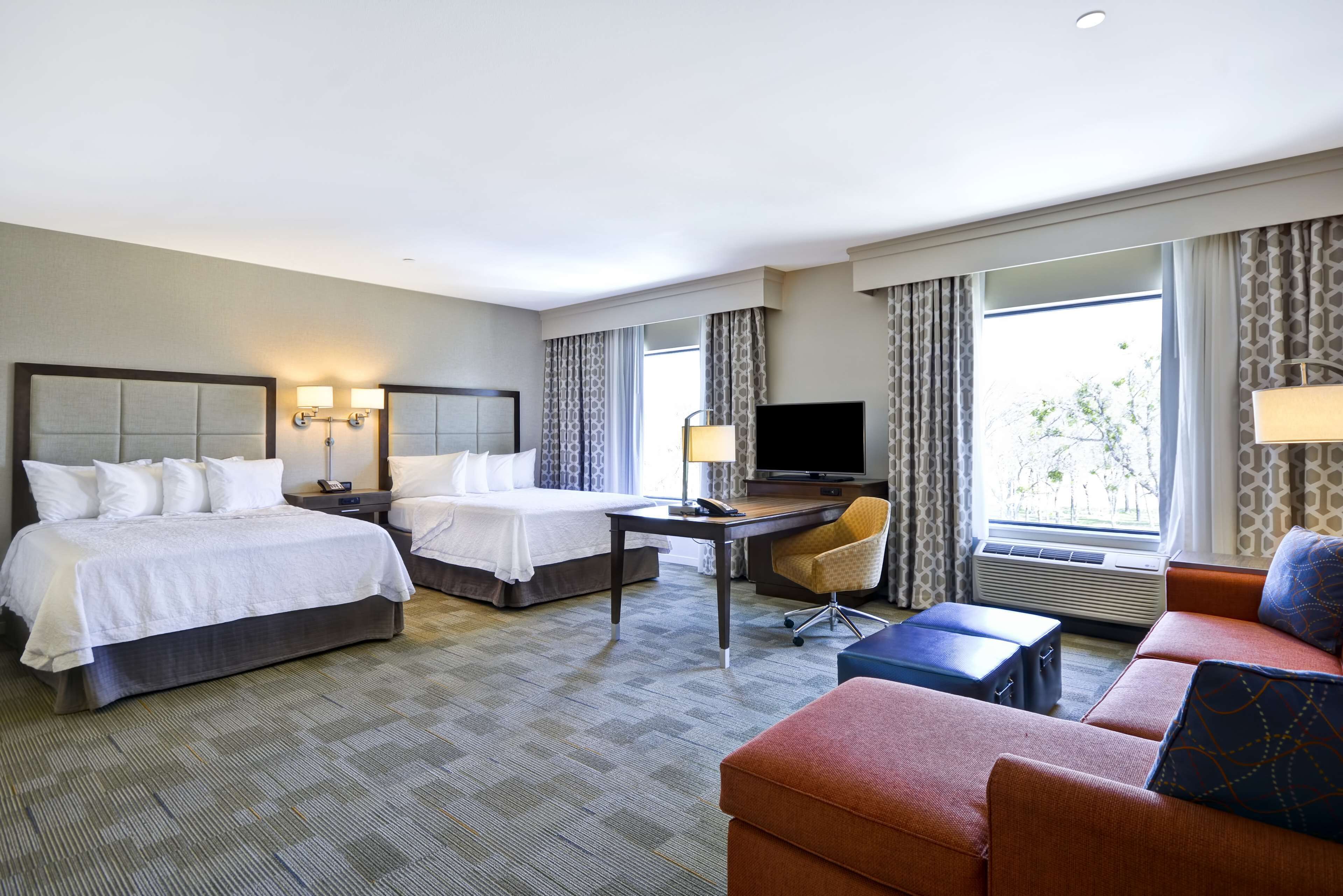 Hampton Inn & Suites Dallas/Plano-East Hampton Inn & Suites Dallas/Plano-East