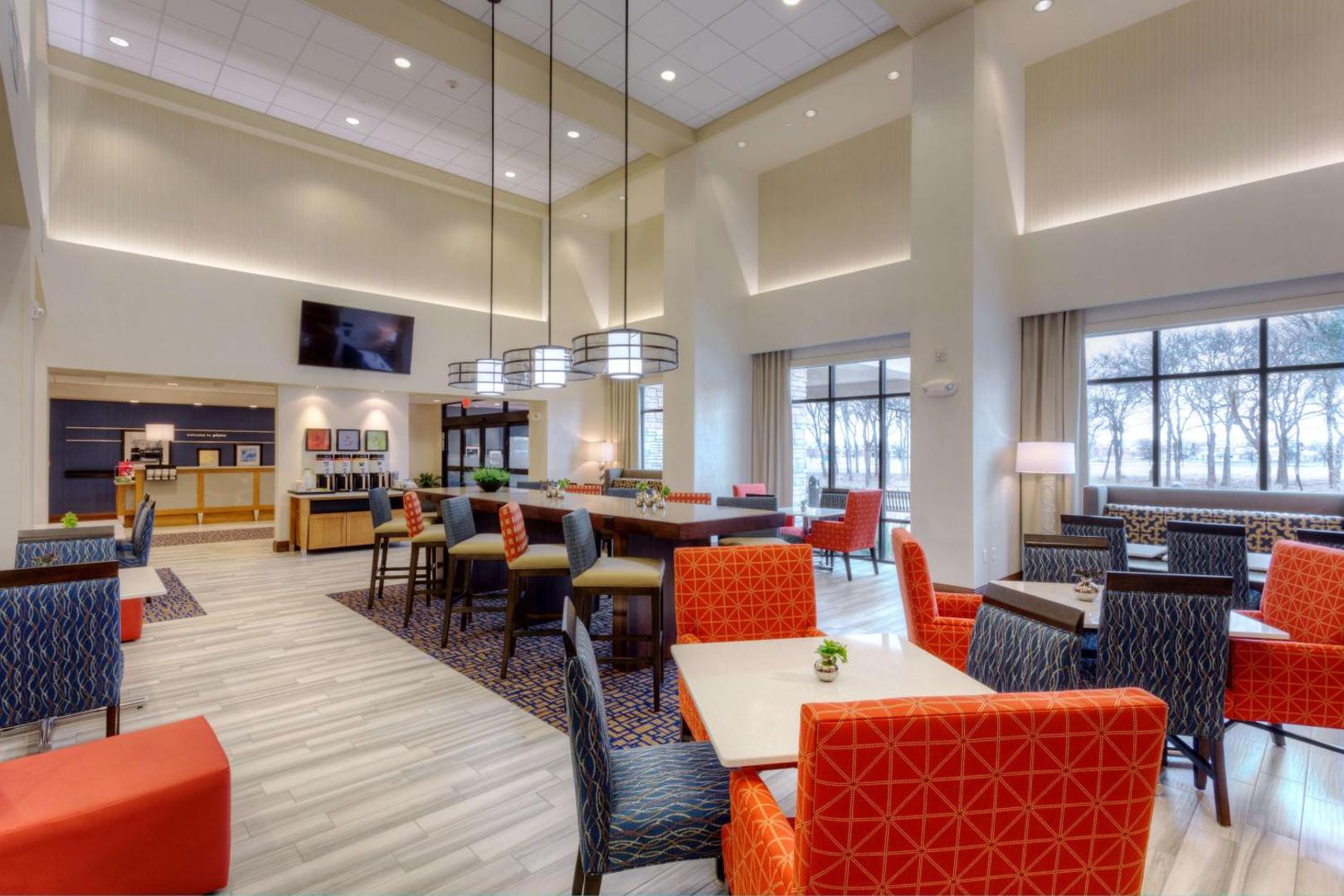 Hampton Inn & Suites Dallas/Plano-East Hampton Inn & Suites Dallas/Plano-East
