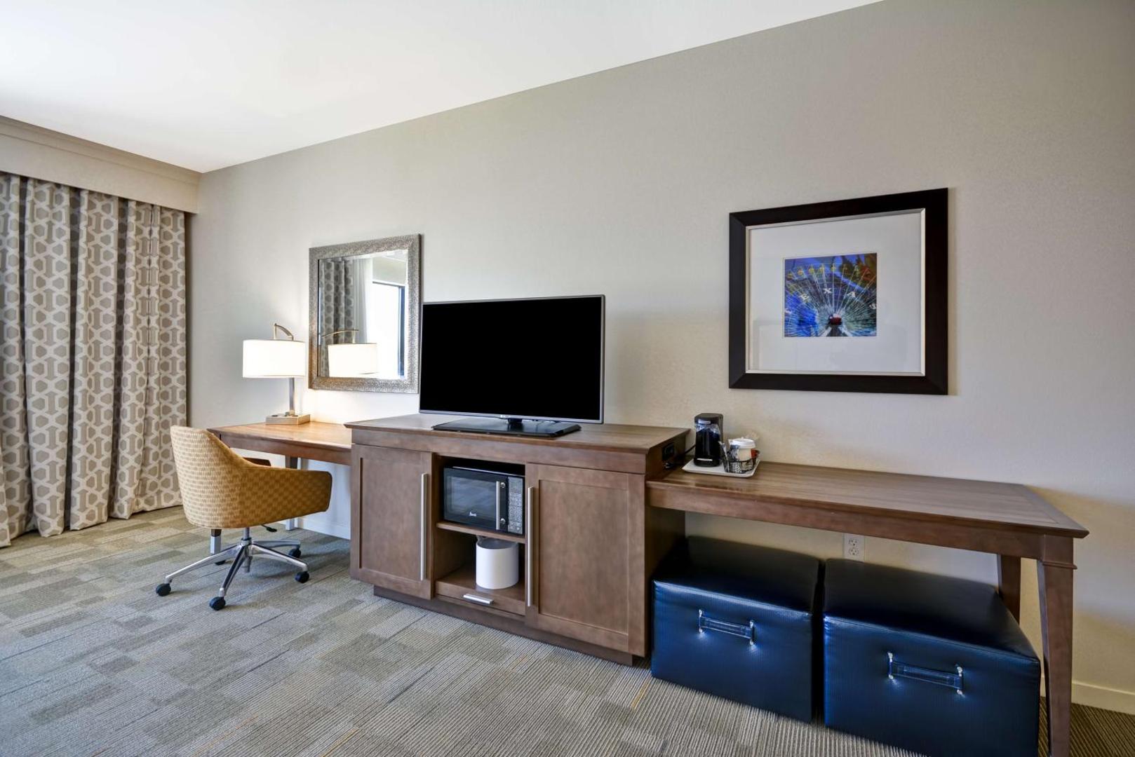 Hampton Inn & Suites Dallas/Plano-East Hampton Inn & Suites Dallas/Plano-East