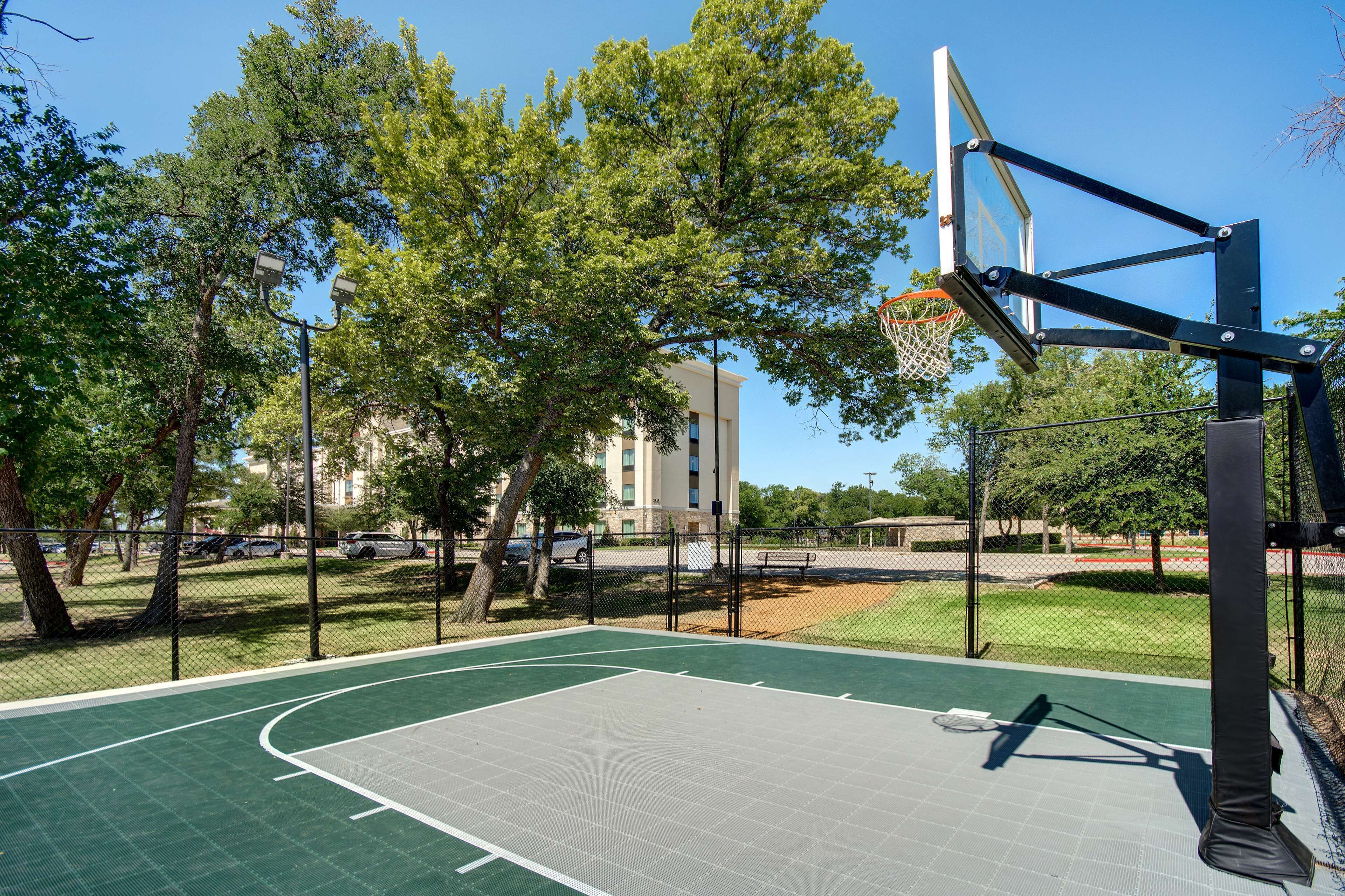 Hampton Inn & Suites Dallas/Plano-East Hampton Inn & Suites Dallas/Plano-East