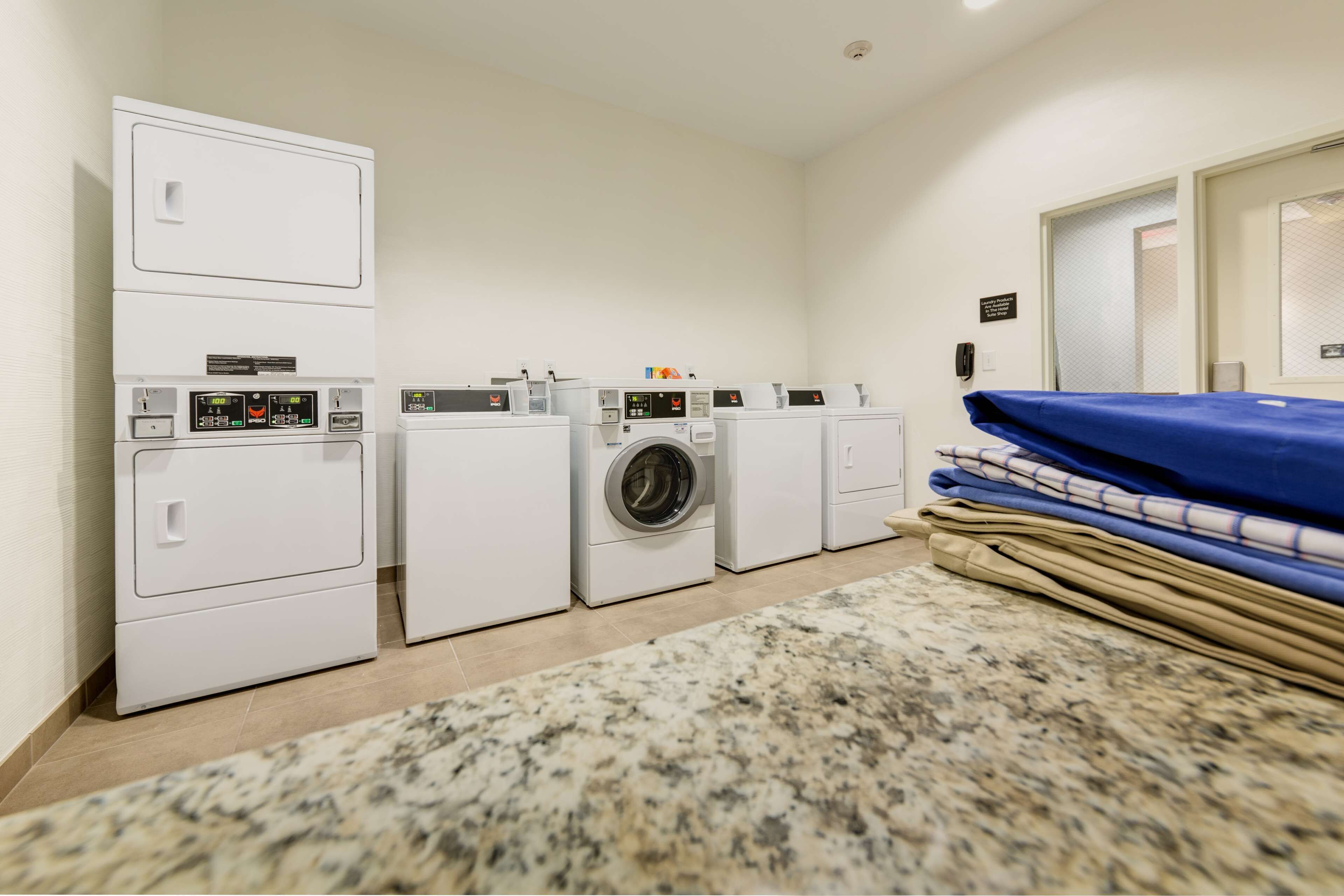 Hampton Inn & Suites Dallas/Plano-East Hampton Inn & Suites Dallas/Plano-East