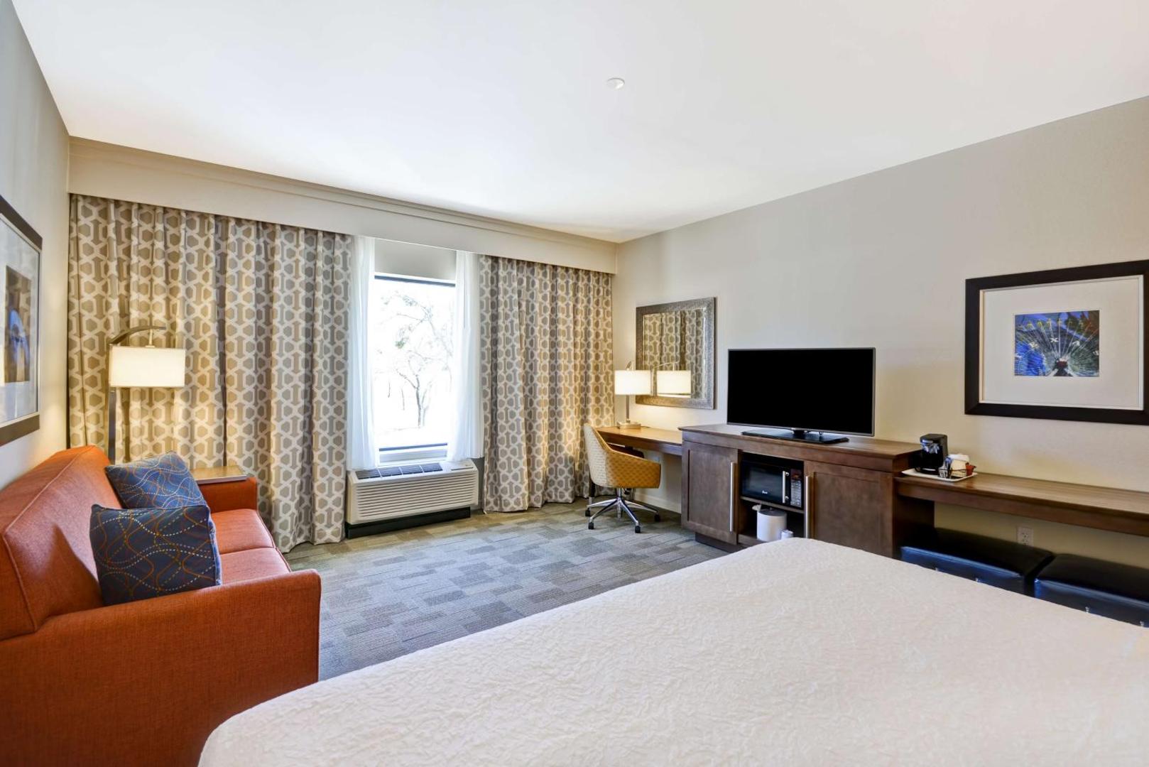 Hampton Inn & Suites Dallas/Plano-East Hampton Inn & Suites Dallas/Plano-East