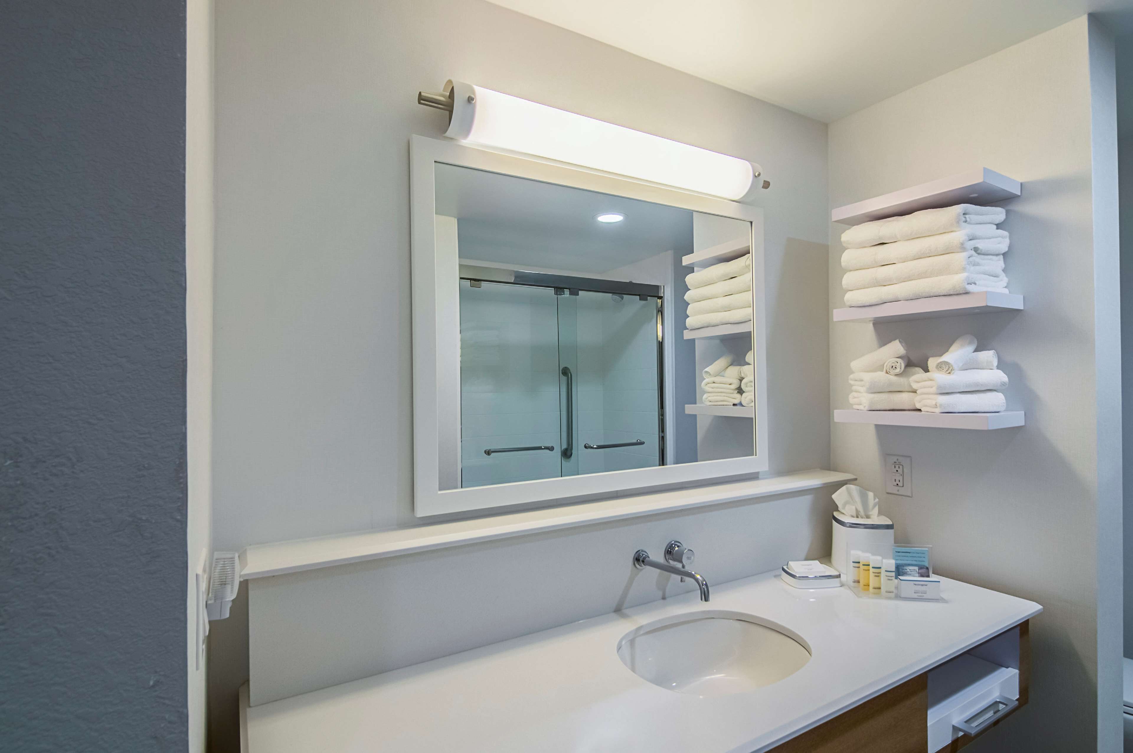 Hampton Inn & Suites Dallas/Richardson Hampton Inn & Suites Dallas/Richardson
