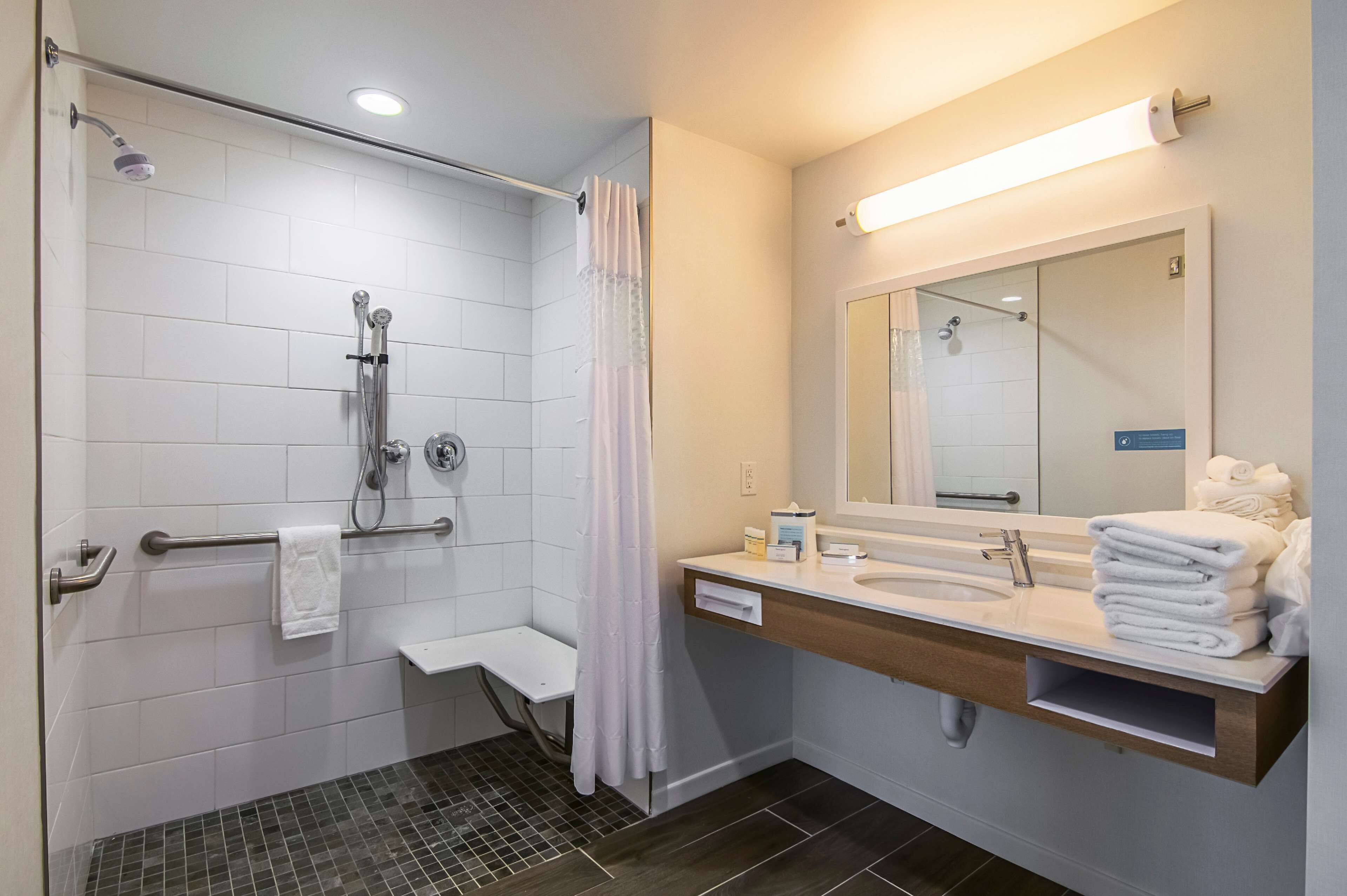 Hampton Inn & Suites Dallas/Richardson Hampton Inn & Suites Dallas/Richardson