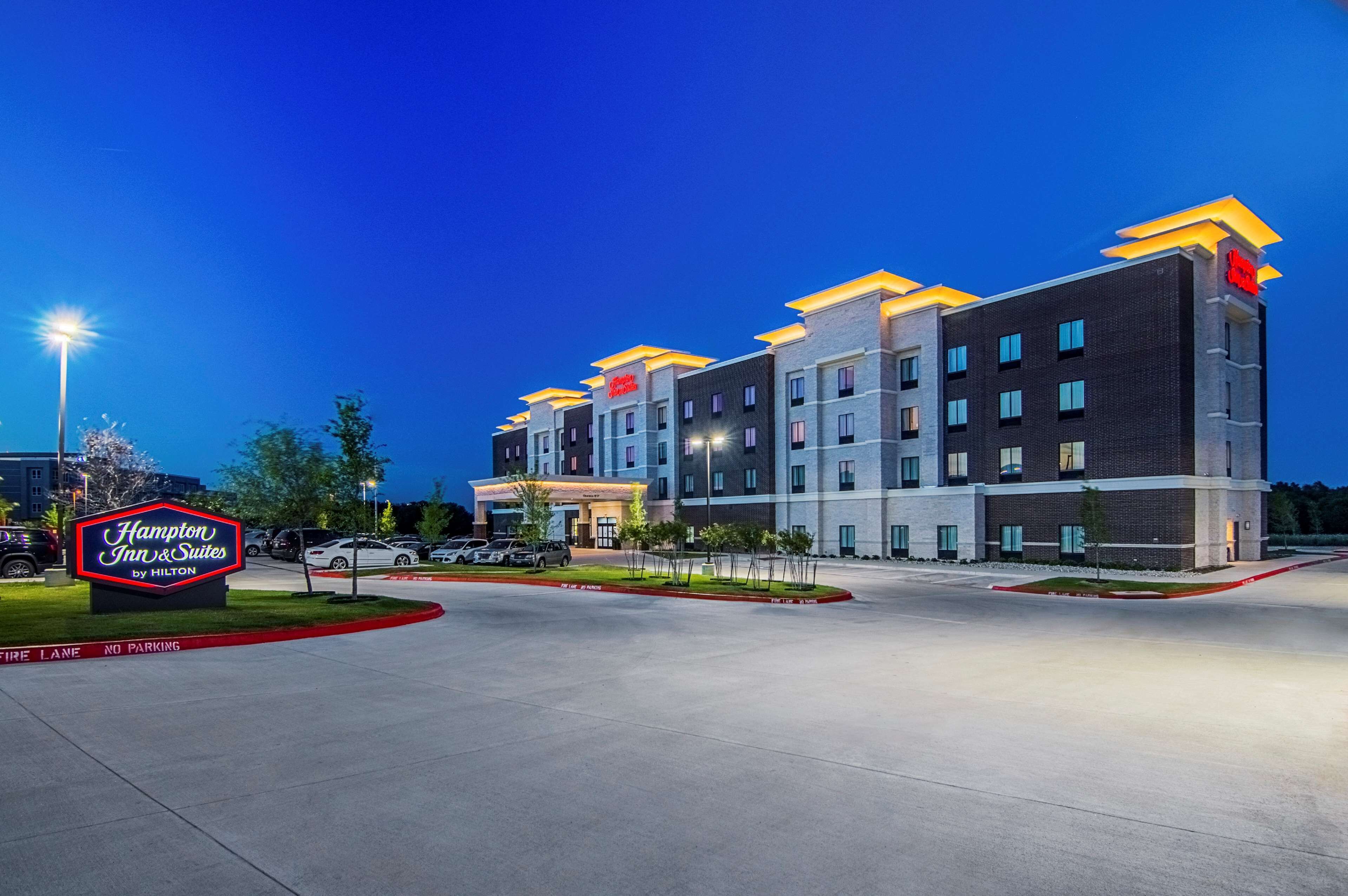 Hampton Inn & Suites Dallas/Richardson Hampton Inn & Suites Dallas/Richardson