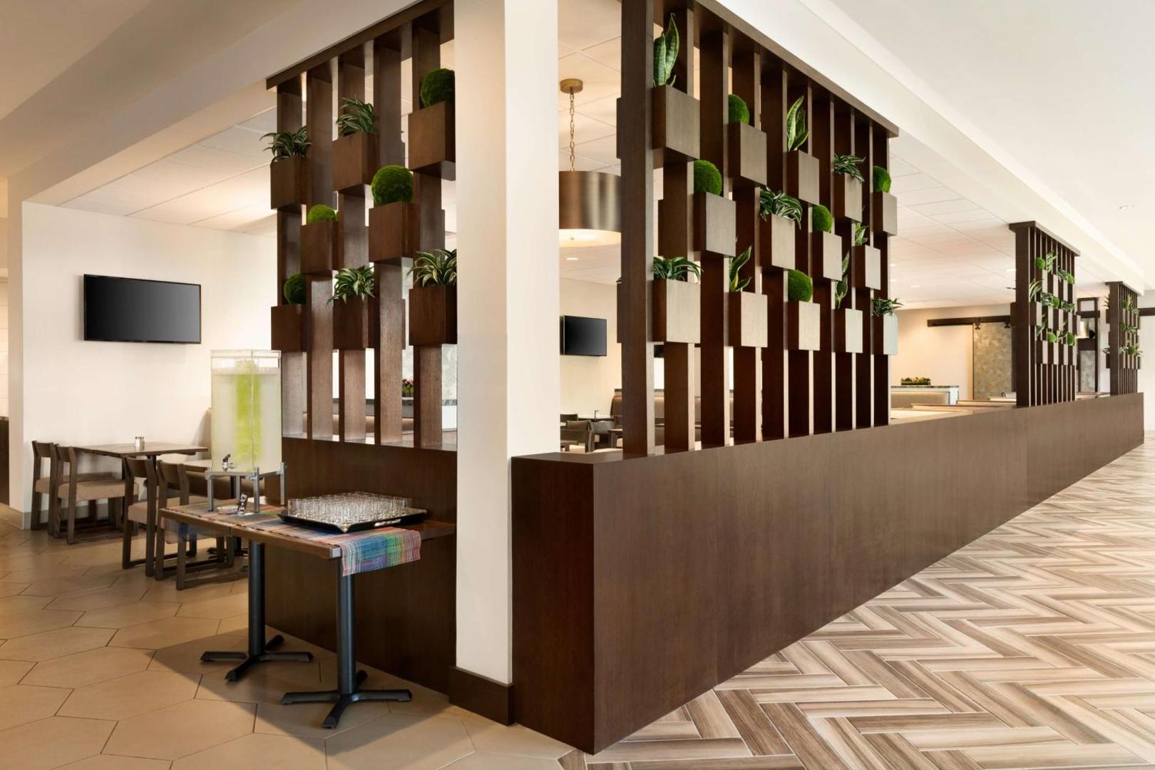 Embassy Suites by Hilton San Antonio Landmark Embassy Suites by Hilton San Antonio Landmark
