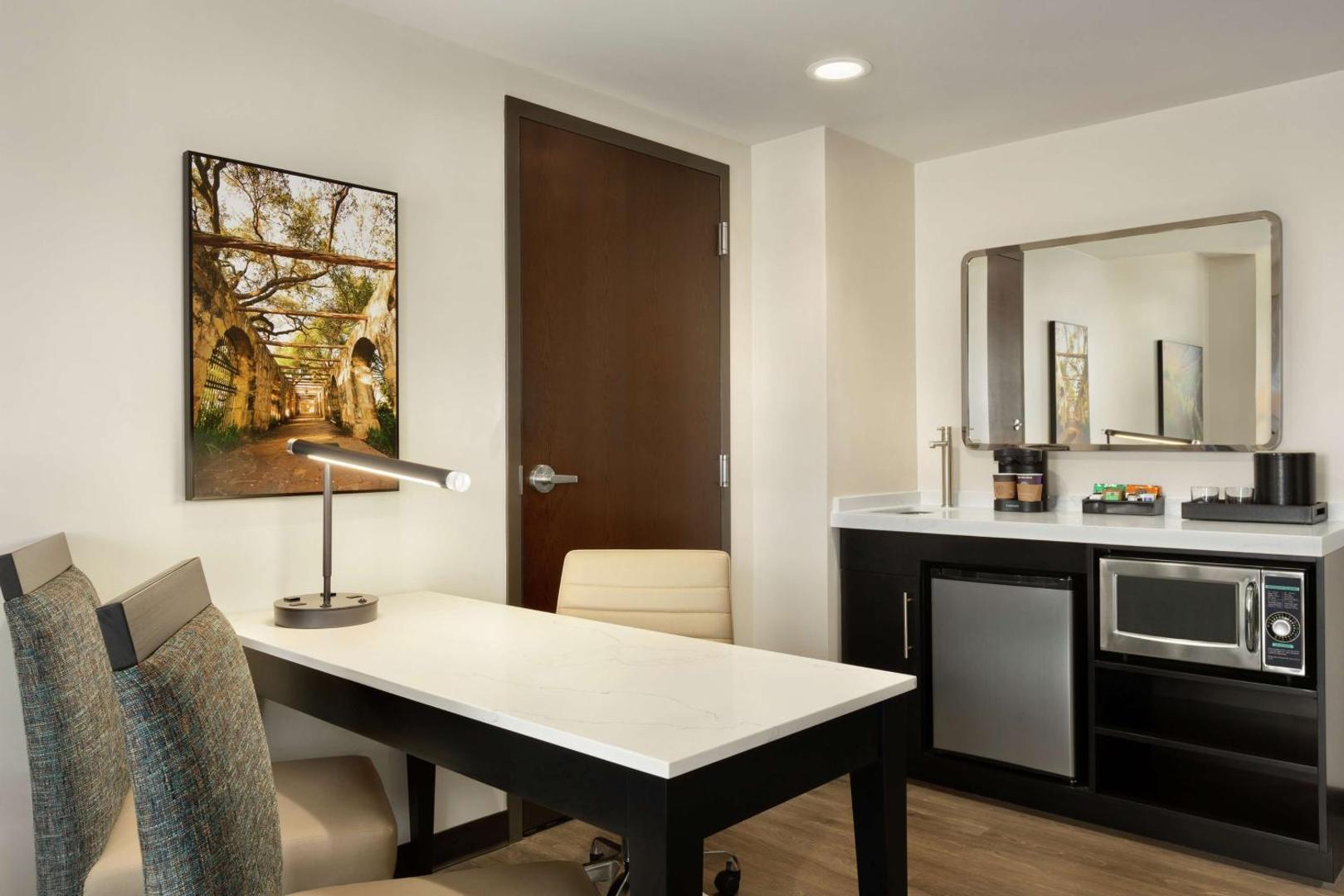 Embassy Suites by Hilton San Antonio Landmark Embassy Suites by Hilton San Antonio Landmark