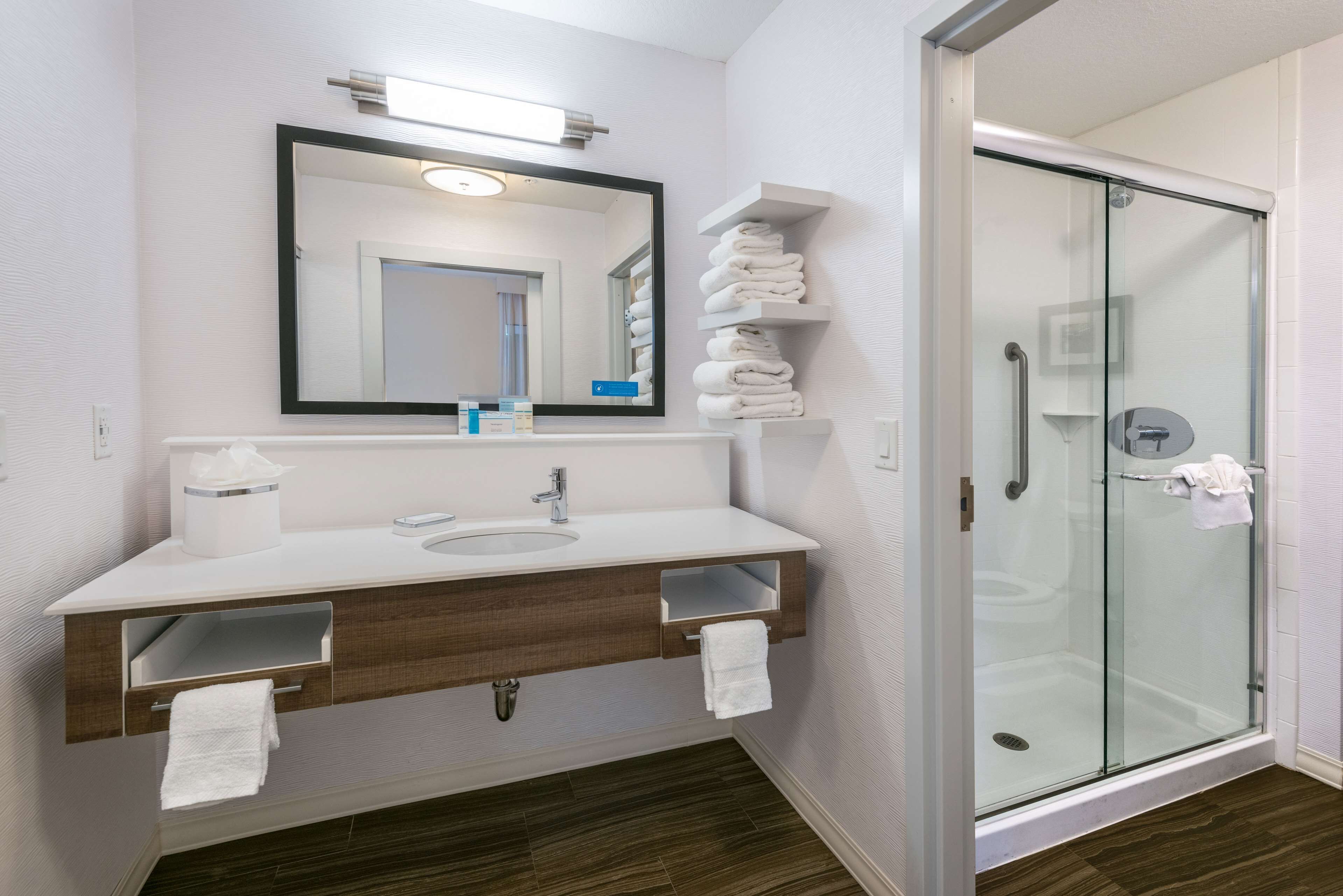 Hampton Inn & Suites San Antonio Brooks City Base Hampton Inn & Suites San Antonio Brooks City Base