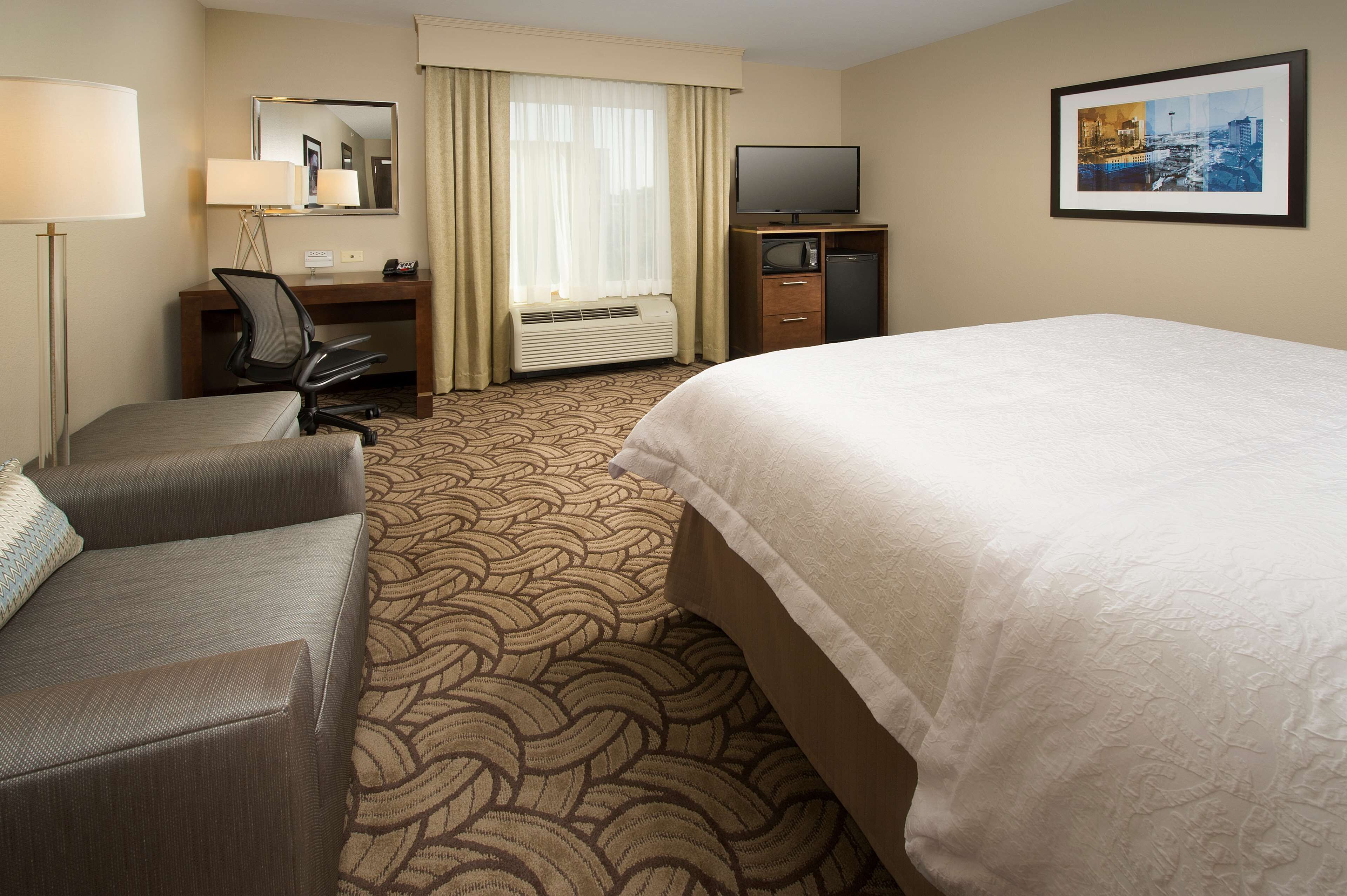 Hampton Inn & Suites San Antonio-Downtown / Market Square Hampton Inn & Suites San Antonio-Downtown / Market Square