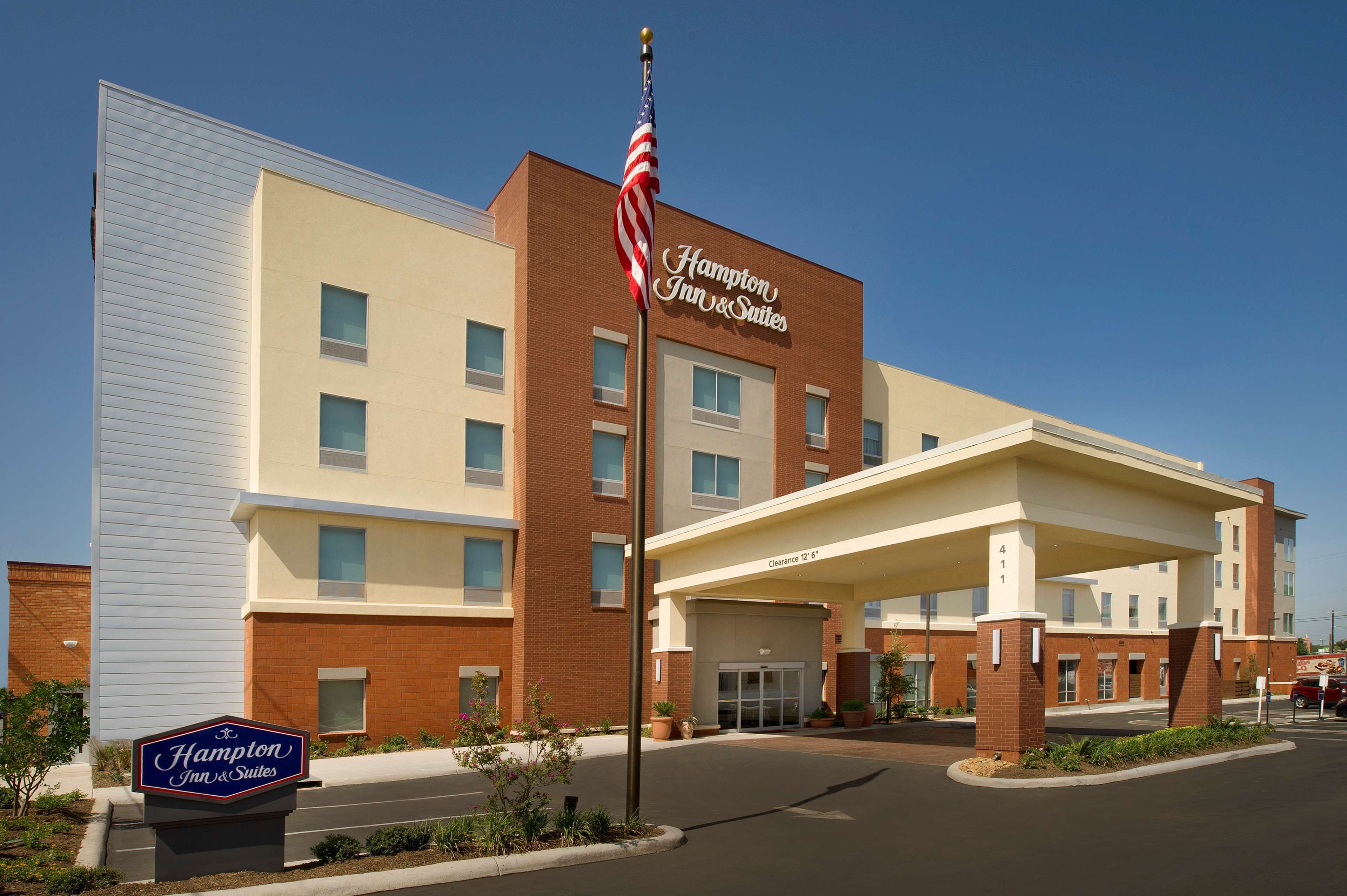 Hampton Inn & Suites San Antonio-Downtown / Market Square Hampton Inn & Suites San Antonio-Downtown / Market Square