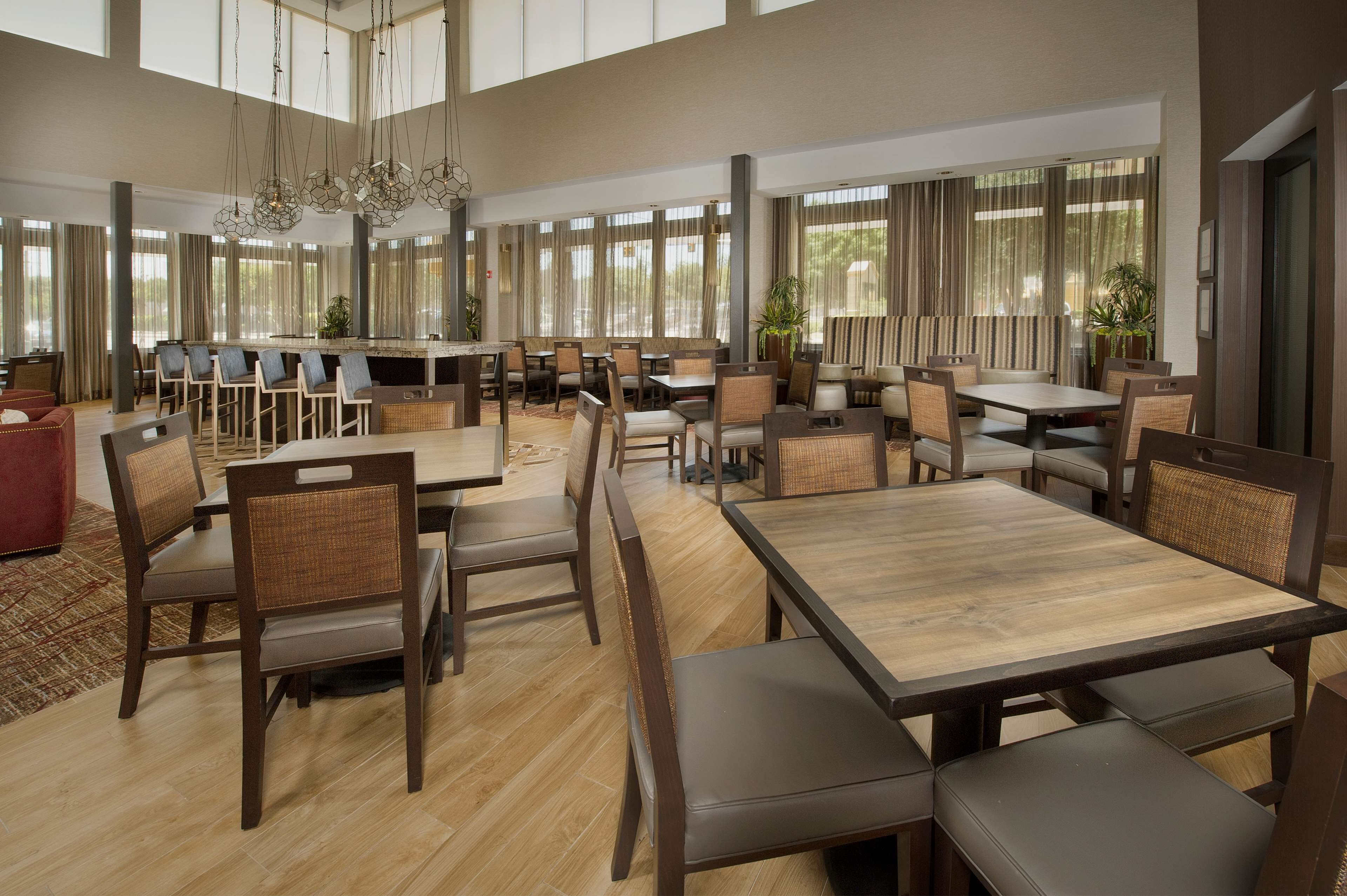Hampton Inn & Suites San Antonio-Downtown / Market Square Hampton Inn & Suites San Antonio-Downtown / Market Square
