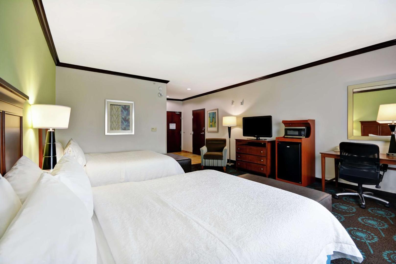 Hampton Inn & Suites San Antonio / Northeast I-35 Hampton Inn & Suites San Antonio / Northeast I-35