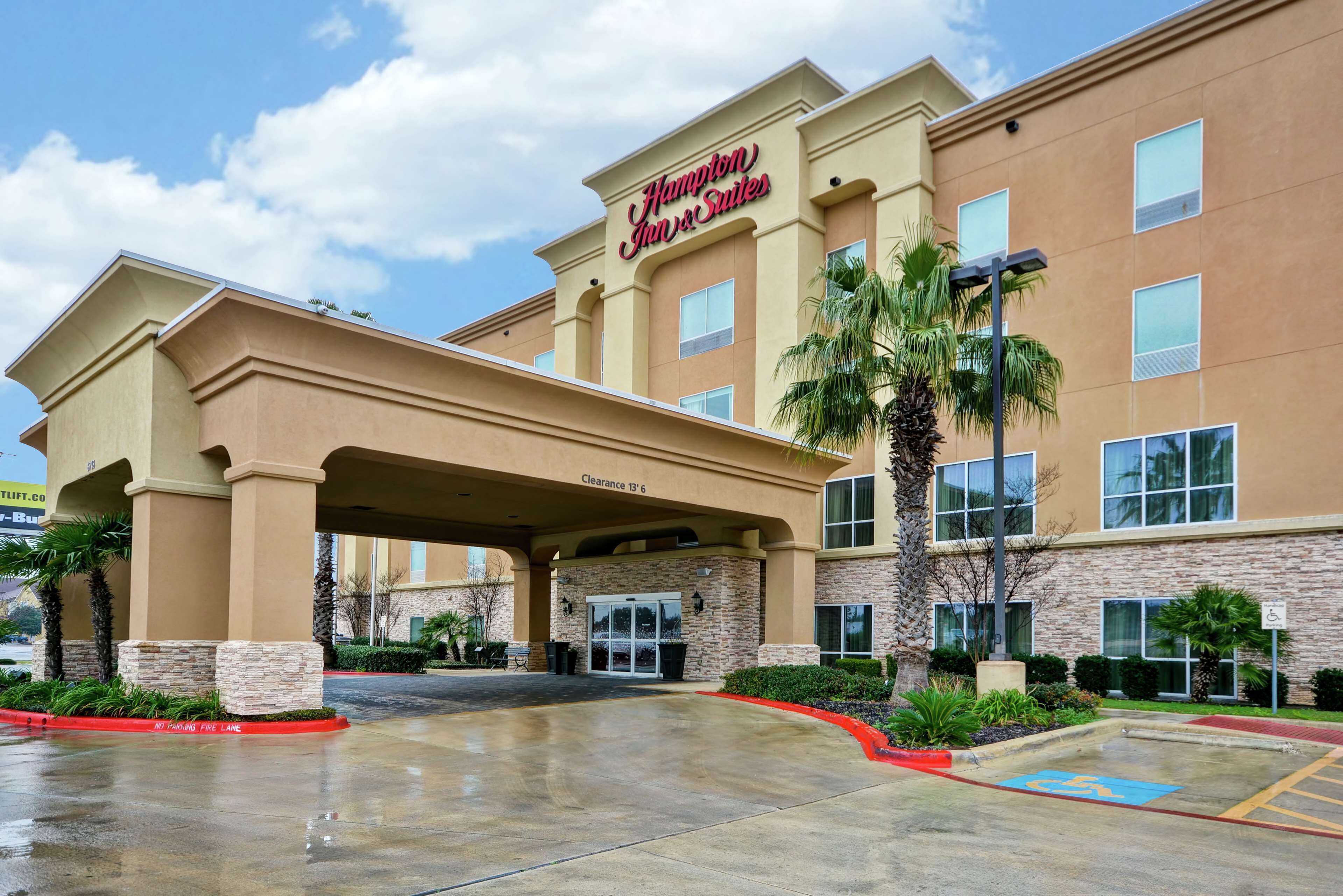 Hampton Inn & Suites San Antonio / Northeast I-35 Hampton Inn & Suites San Antonio / Northeast I-35