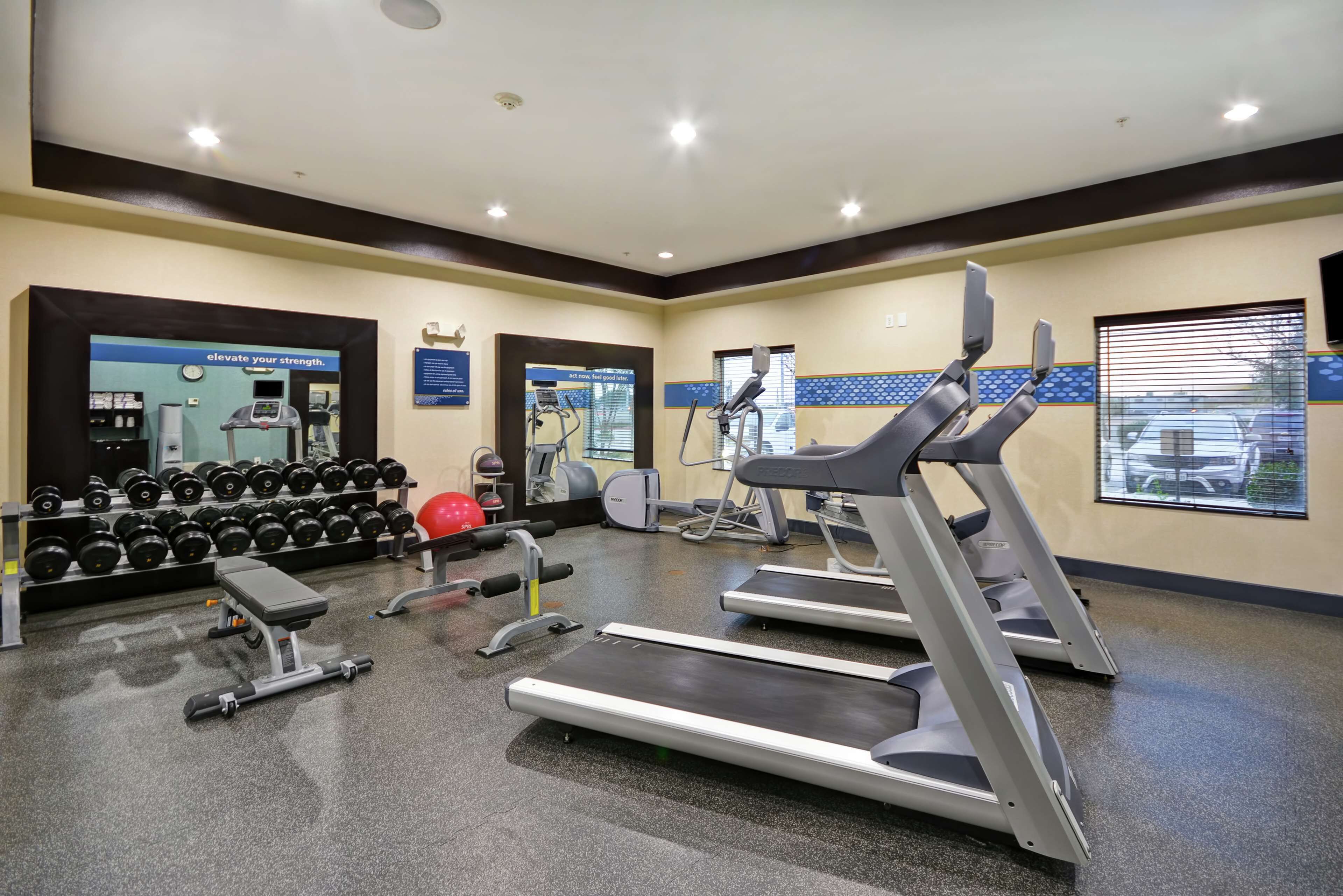 Hampton Inn & Suites San Antonio / Northeast I-35 Hampton Inn & Suites San Antonio / Northeast I-35