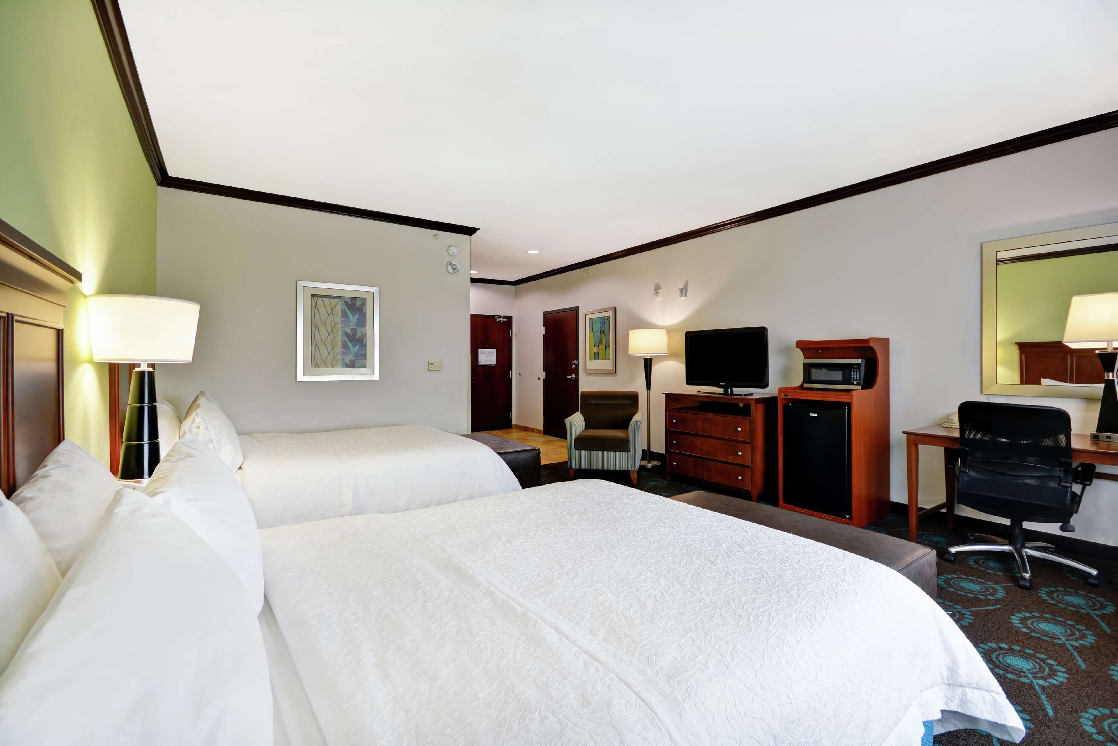Hampton Inn & Suites San Antonio / Northeast I-35 Hampton Inn & Suites San Antonio / Northeast I-35