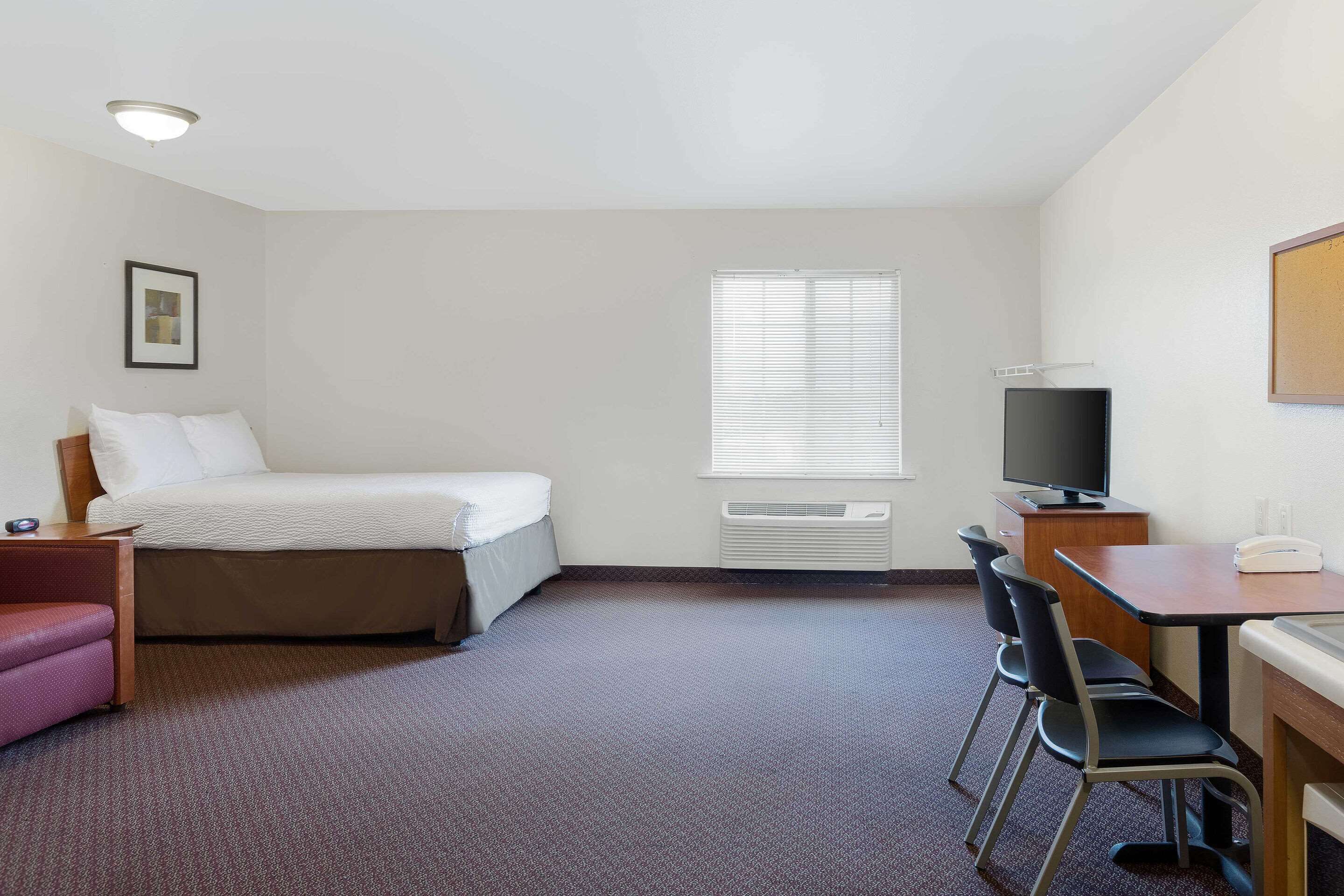 WoodSpring Suites Tyler Rose Garden WoodSpring Suites Tyler Rose Garden