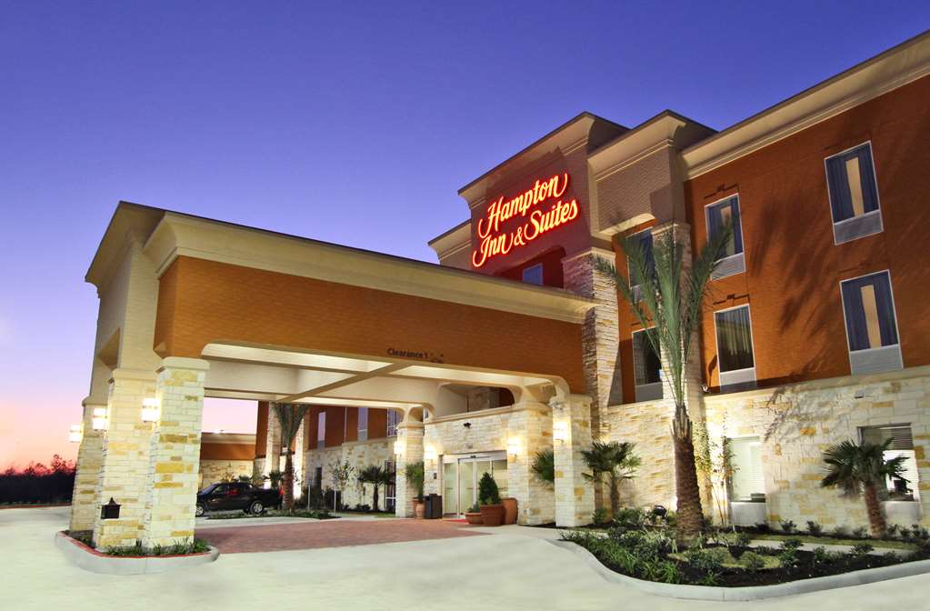 Hampton Inn and Suites Winnie Hampton Inn and Suites Winnie