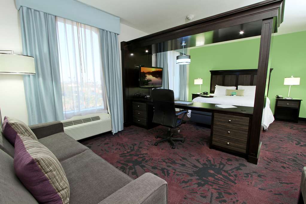 Hampton Inn and Suites Winnie Hampton Inn and Suites Winnie