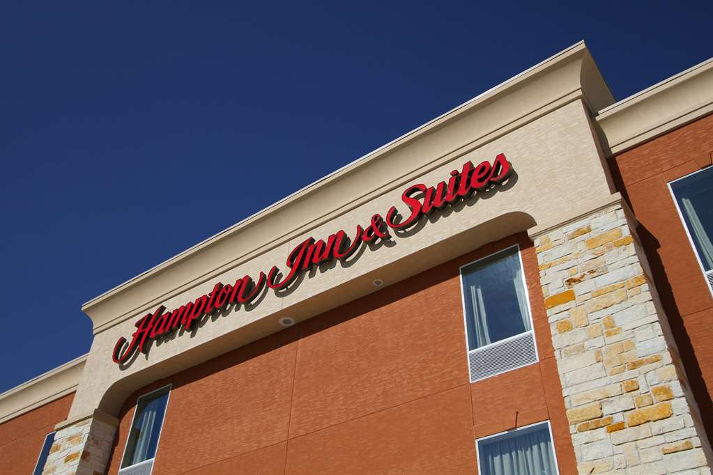 Hampton Inn and Suites Winnie Hampton Inn and Suites Winnie