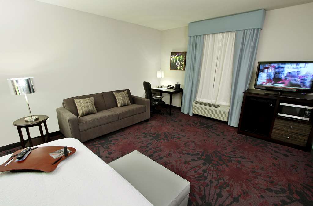 Hampton Inn and Suites Winnie Hampton Inn and Suites Winnie