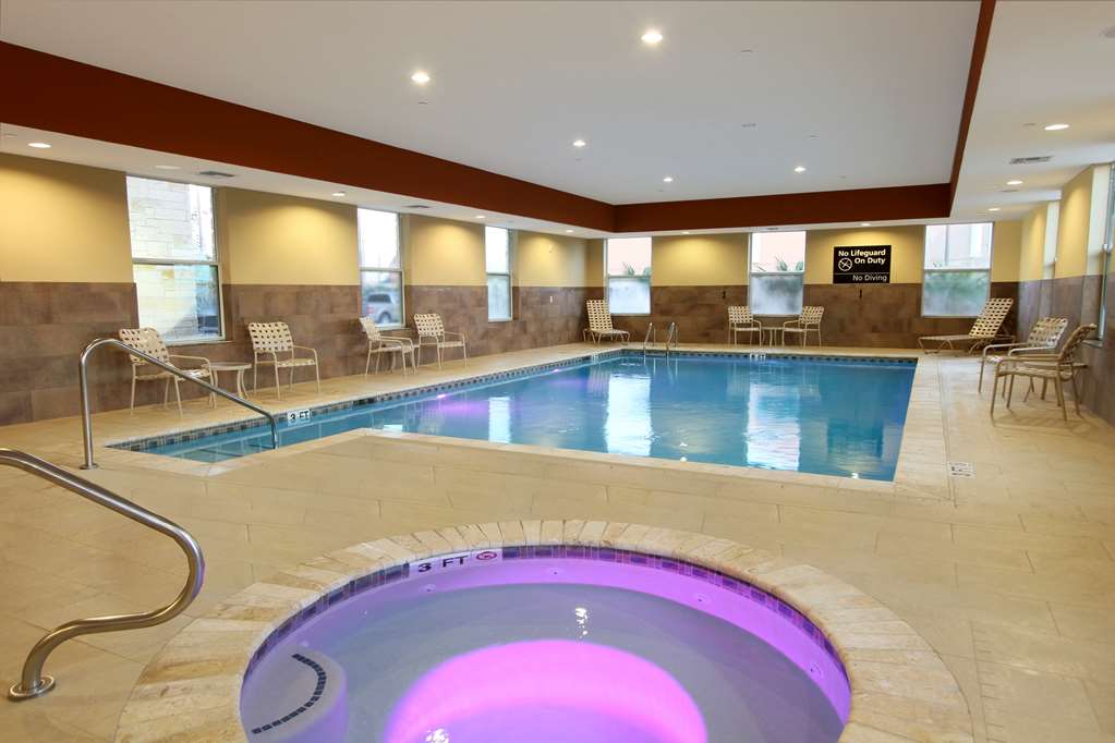 Hampton Inn and Suites Winnie Hampton Inn and Suites Winnie