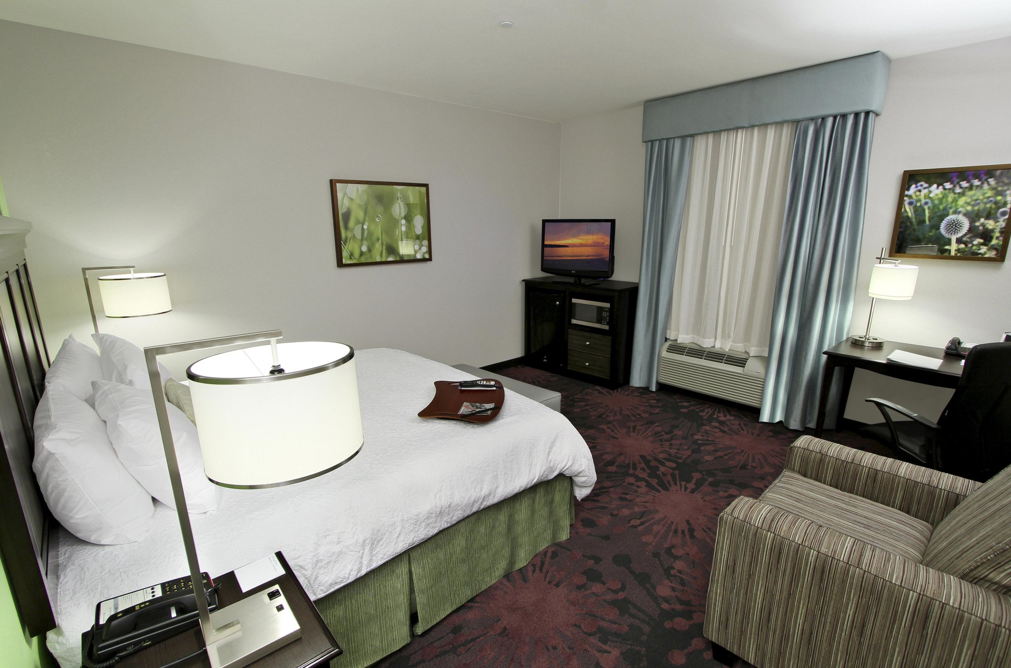 Hampton Inn and Suites Winnie Hampton Inn and Suites Winnie