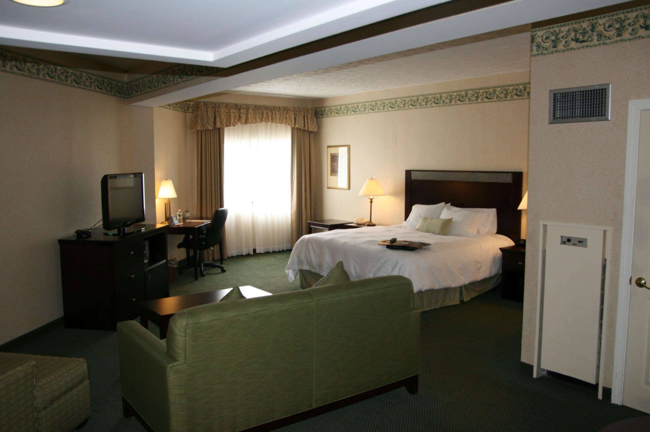Hampton Inn Colchester Hampton Inn Colchester