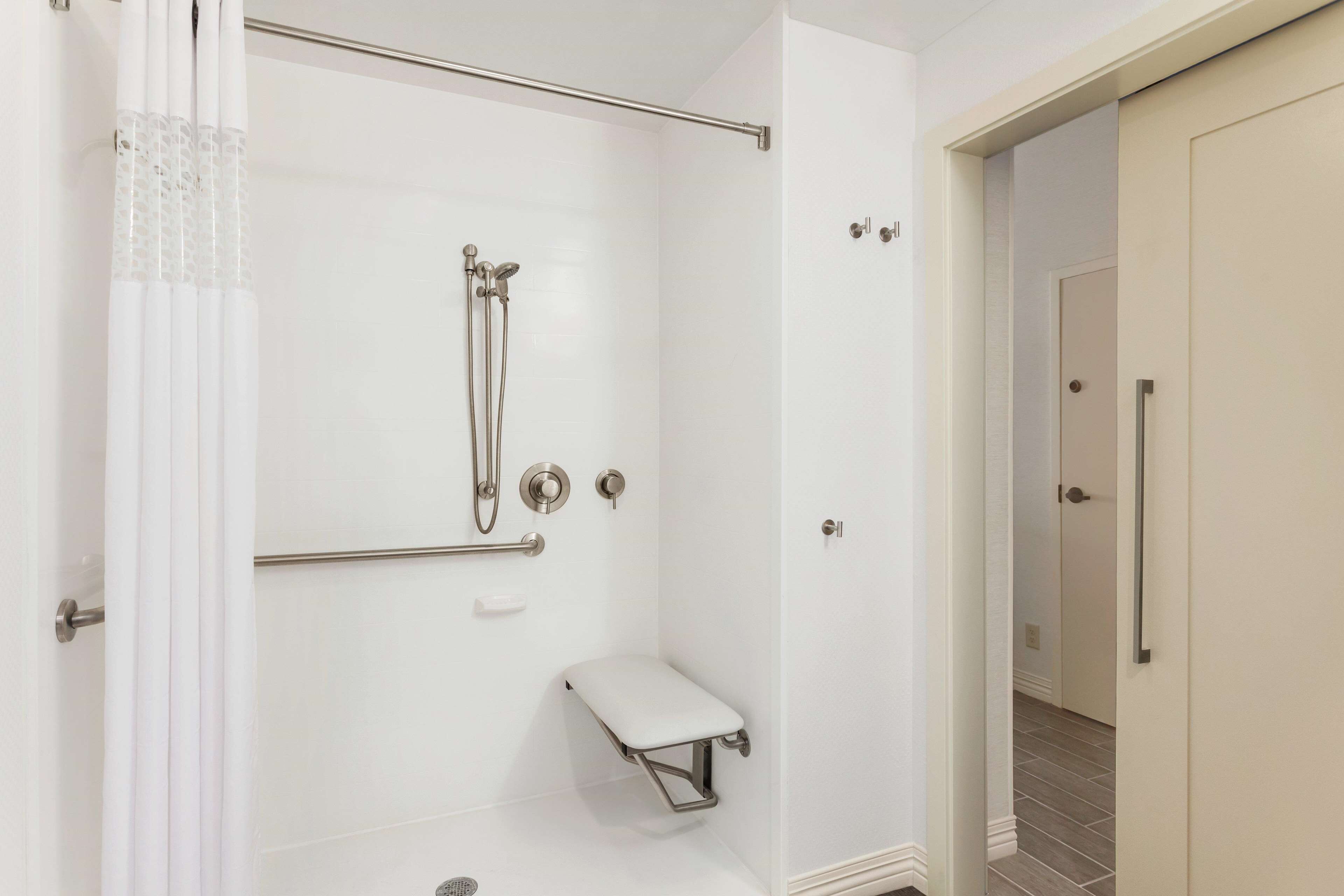 Hampton Inn Colchester Hampton Inn Colchester