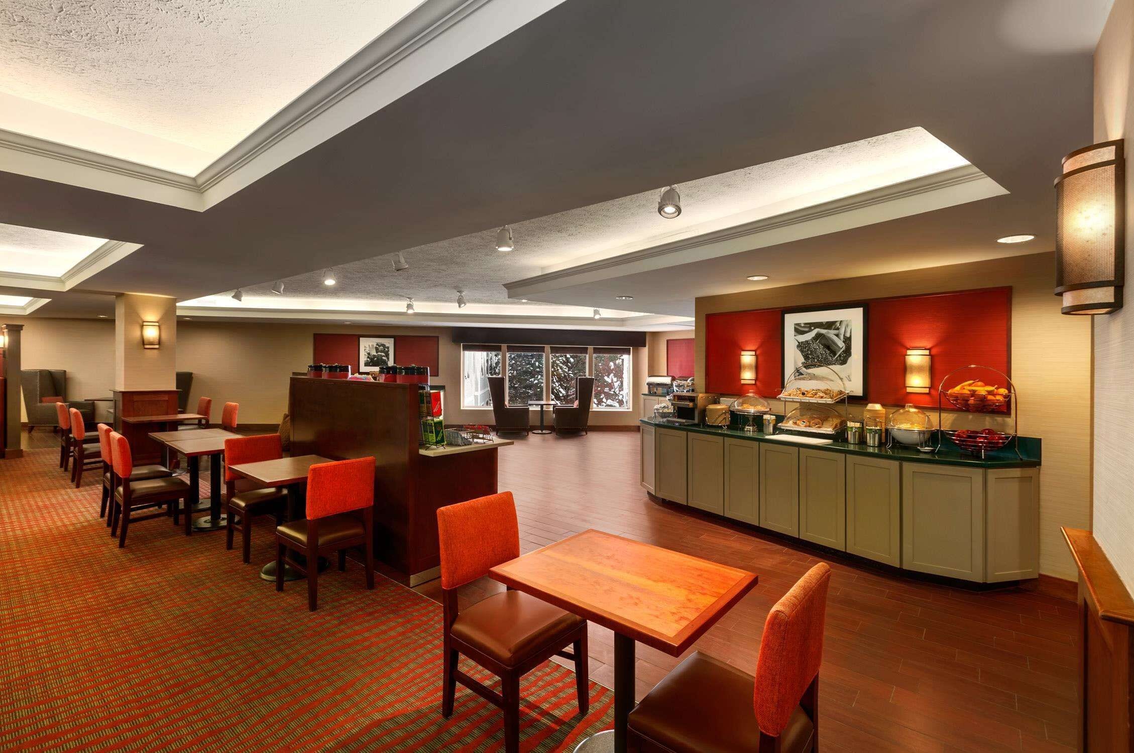 Hampton Inn Colchester Hampton Inn Colchester