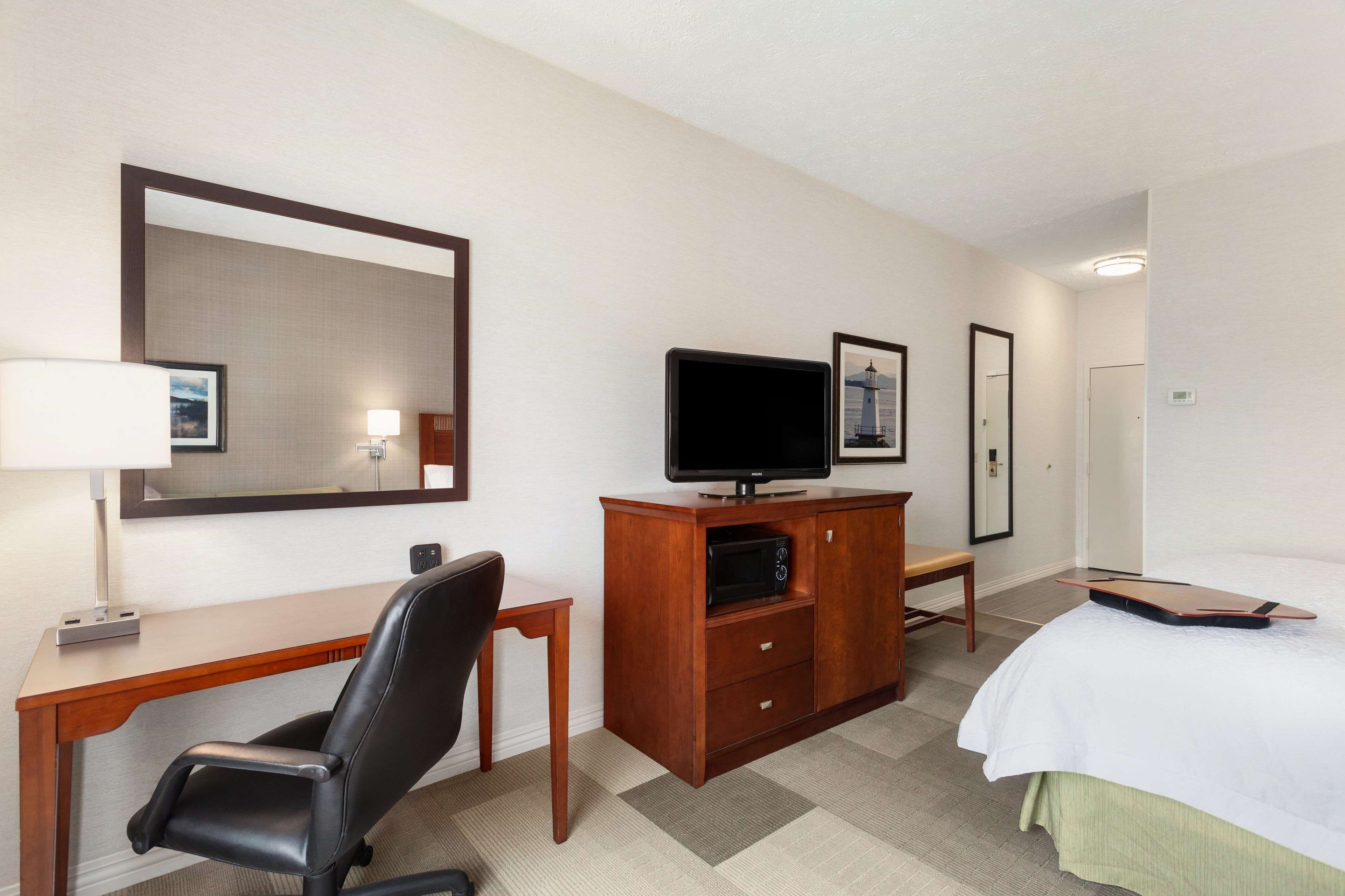 Hampton Inn Colchester Hampton Inn Colchester