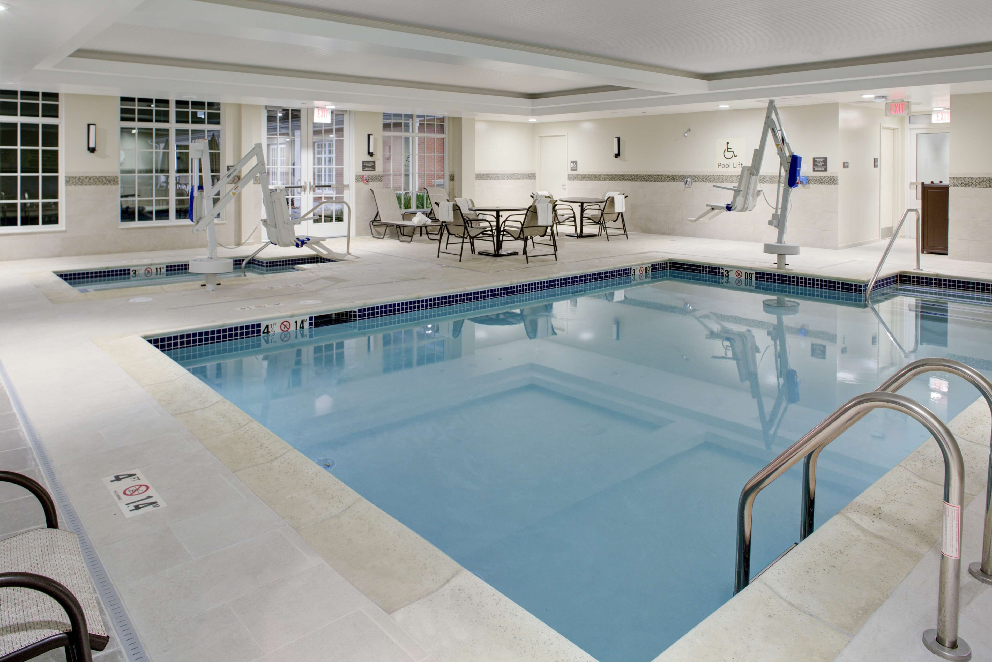 Hampton Inn & Suites Manchester Hampton Inn & Suites Manchester