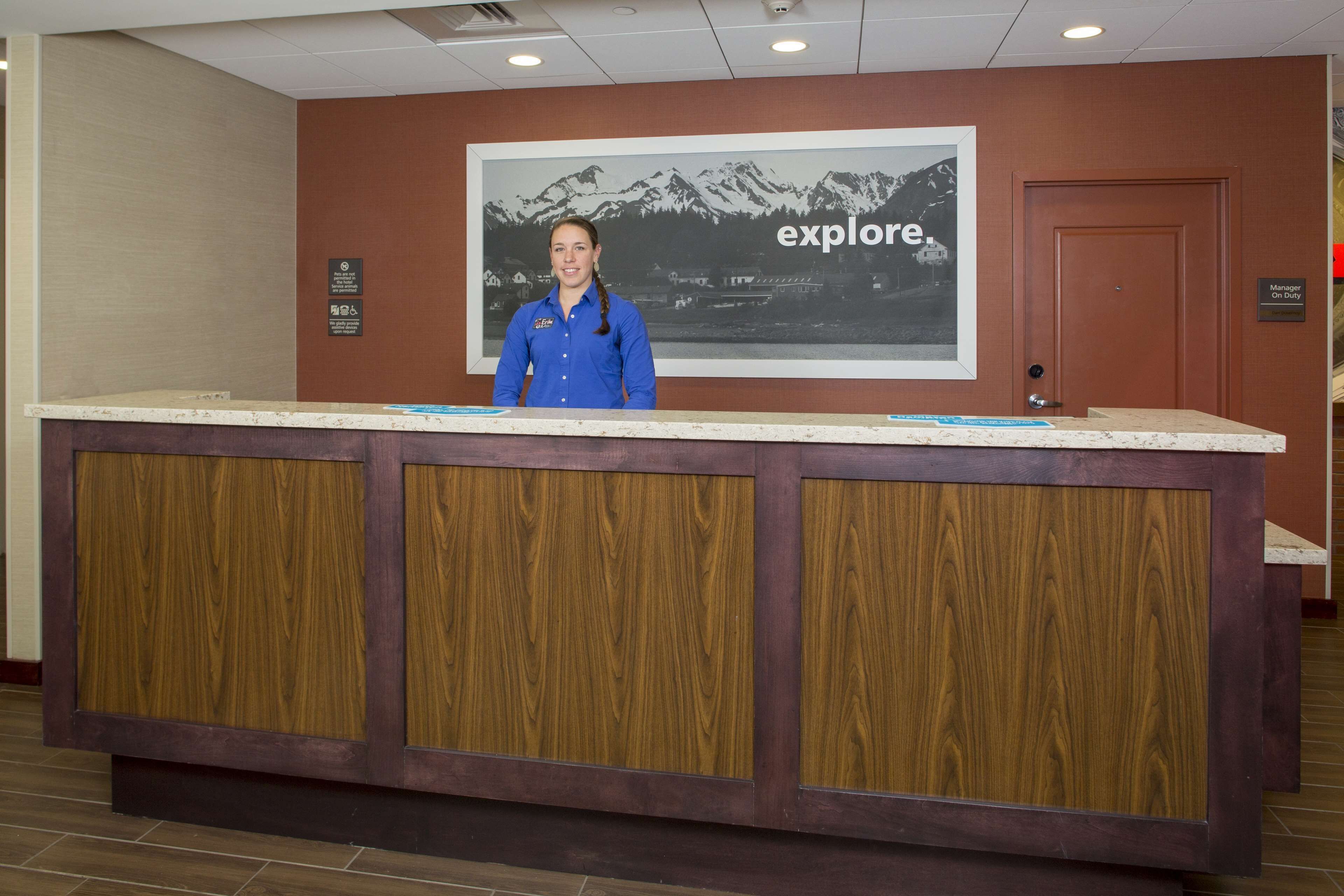 Hampton Inn & Suites Manchester Hampton Inn & Suites Manchester